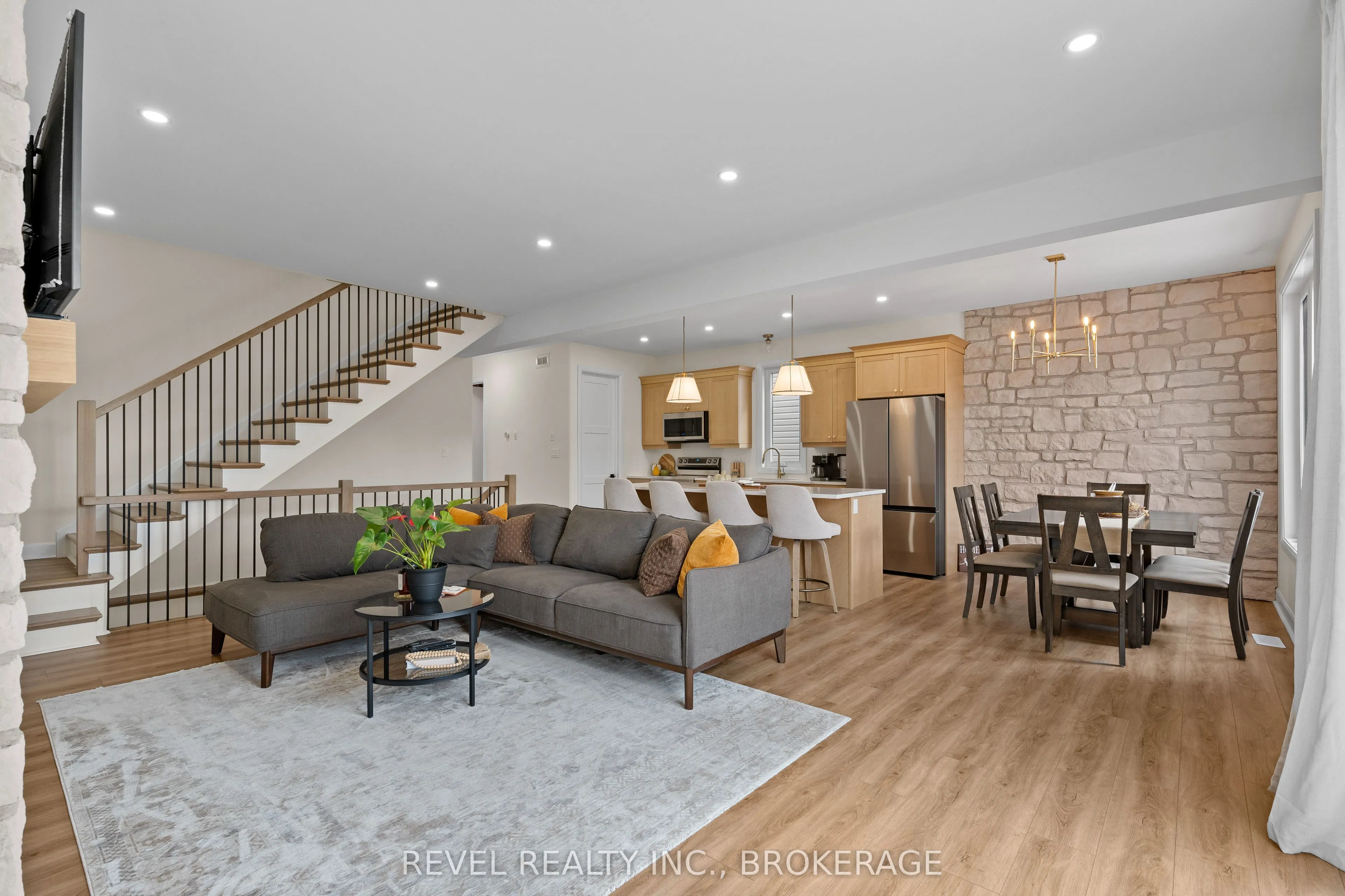 121 Creighton Drive