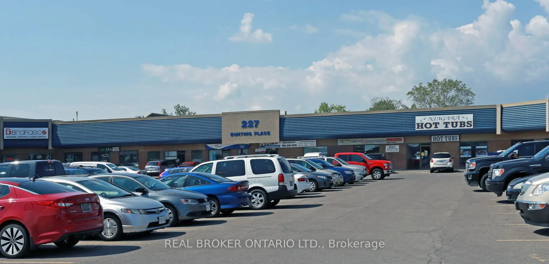 227 Bunting Road, #I