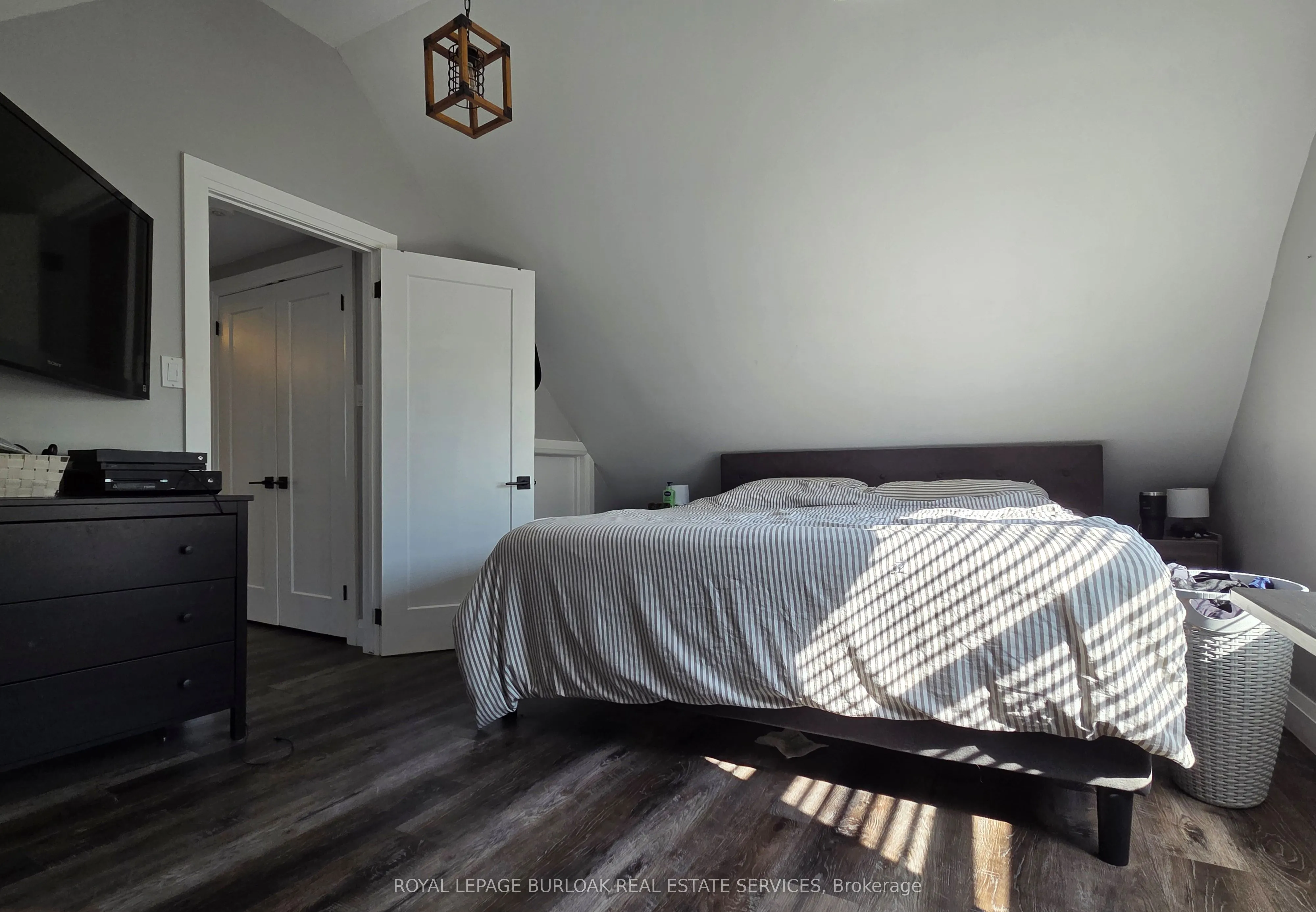 16 Cedar Avenue, #1