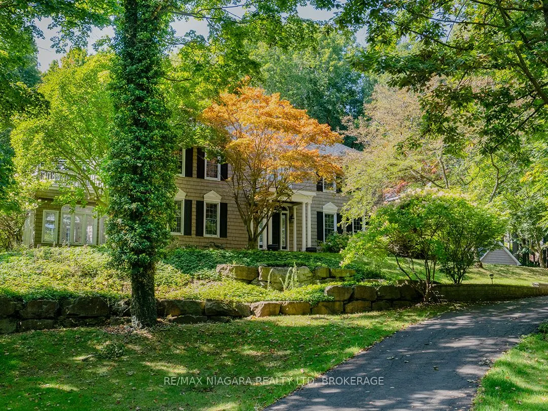 10187 Lakeshore Road W