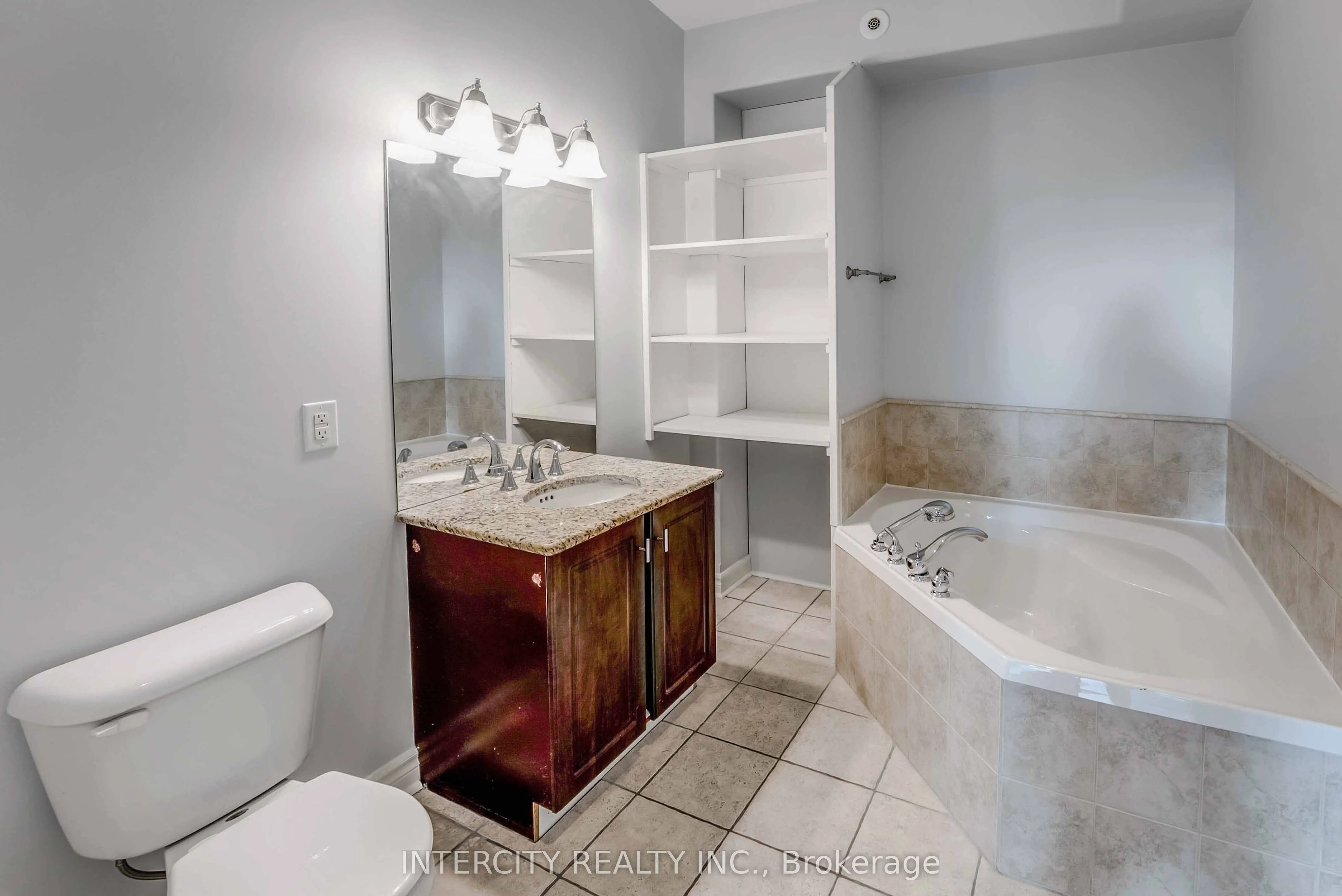 6928 Ailanthus Avenue E, #306