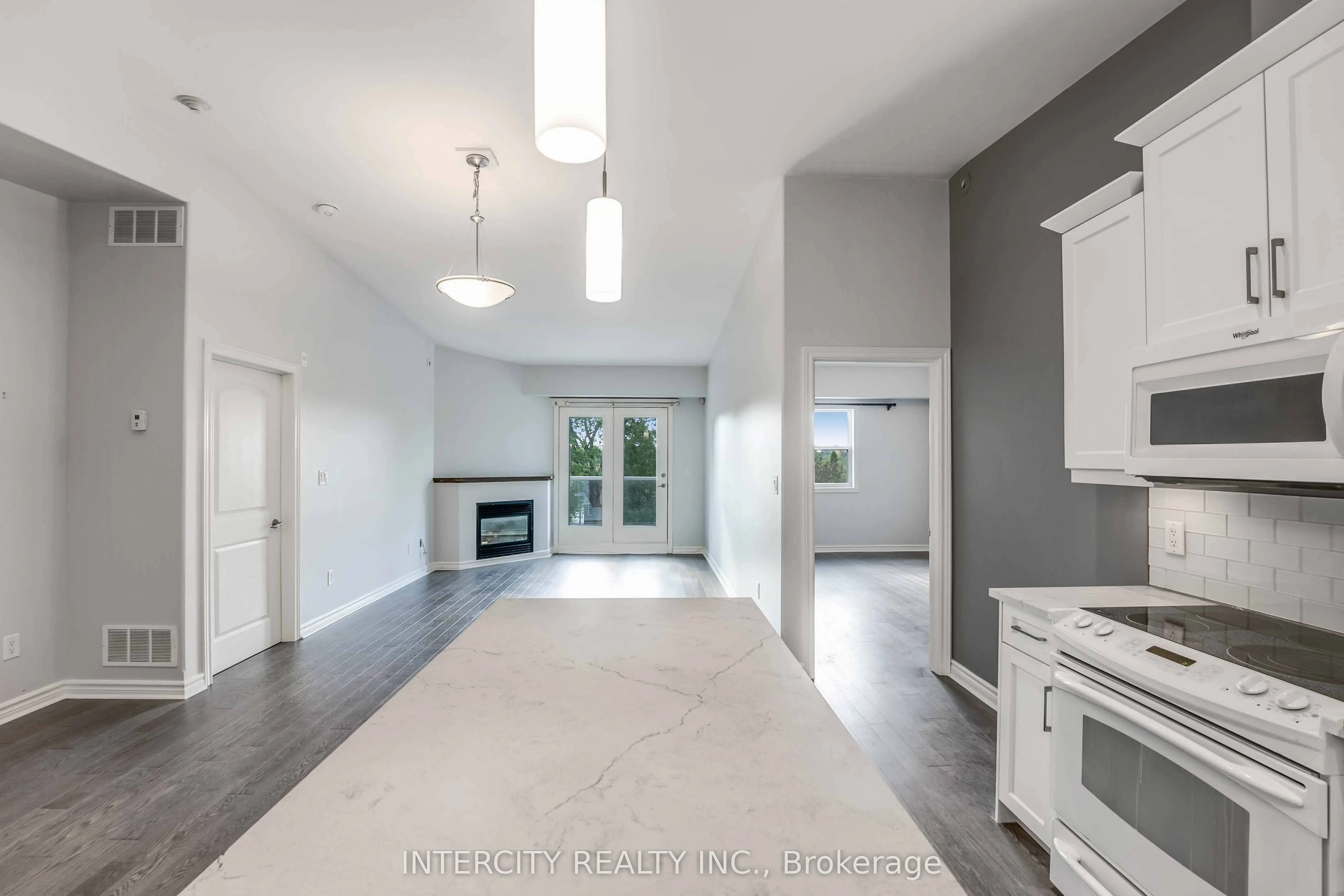 6928 Ailanthus Avenue E, #306