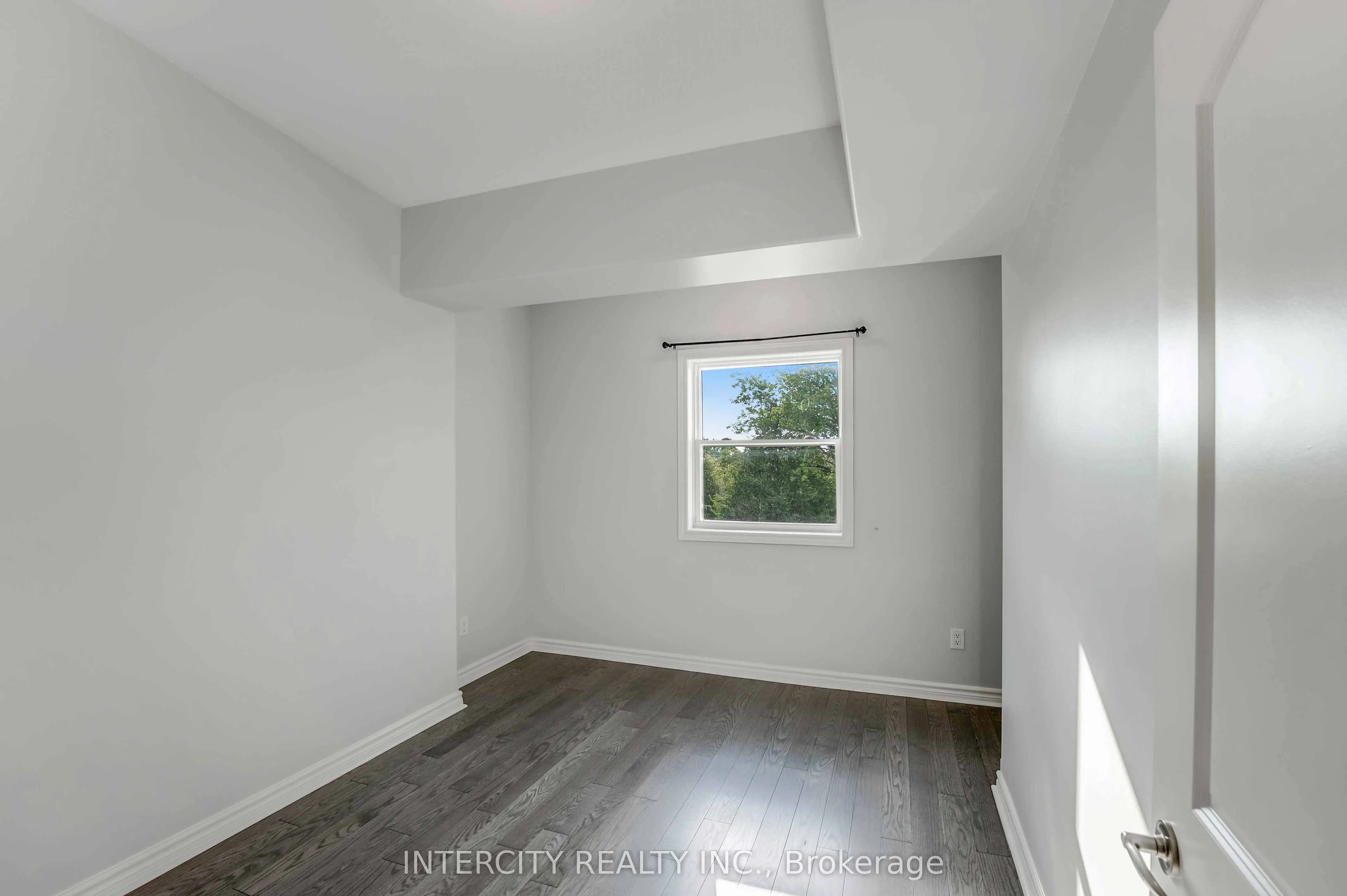 6928 Ailanthus Avenue E, #306