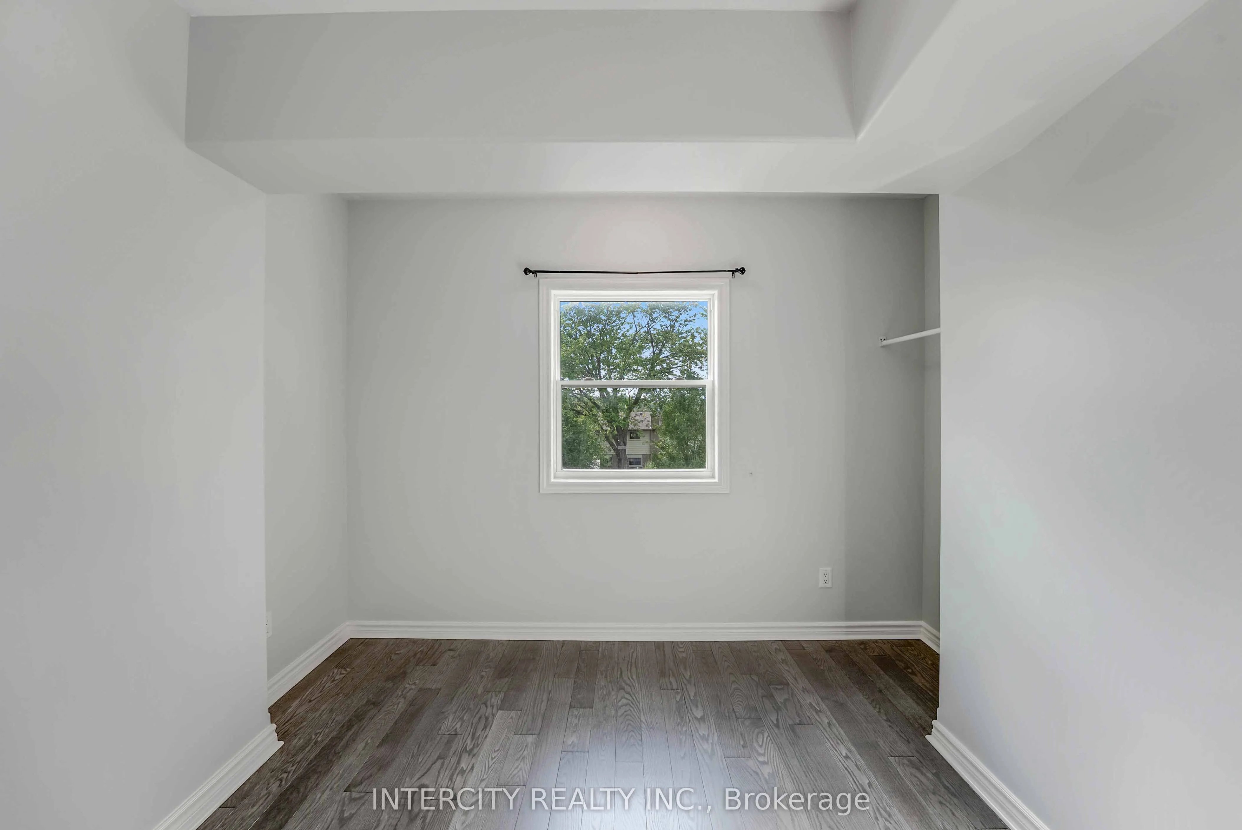 6928 Ailanthus Avenue E, #306