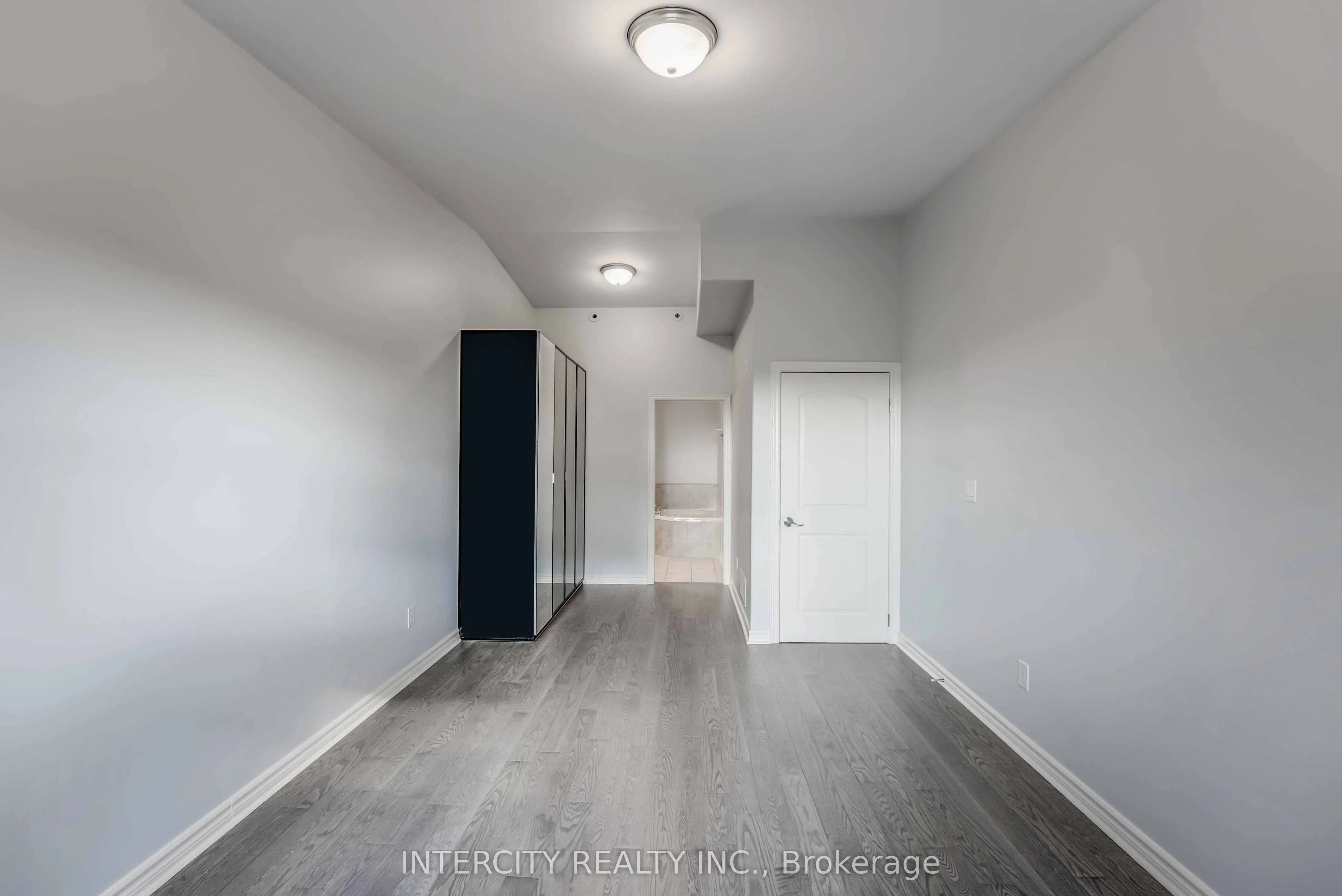 6928 Ailanthus Avenue E, #306