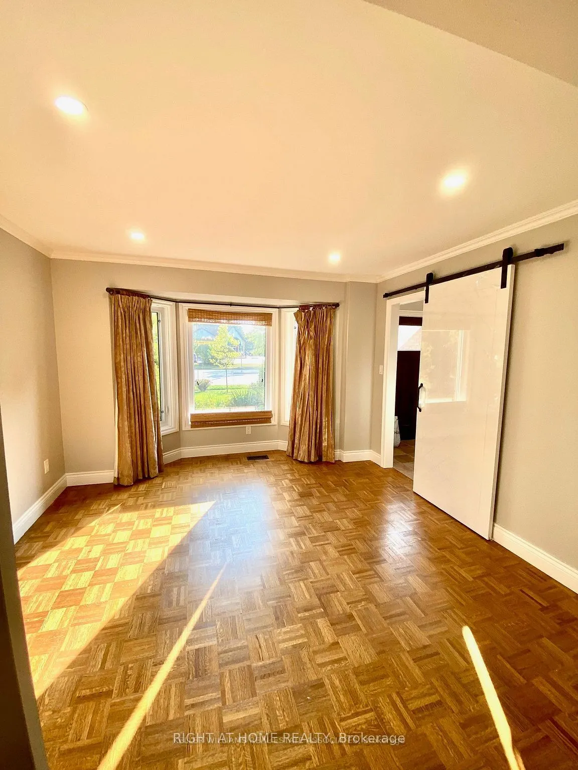 112 Downey Road, #UPPER