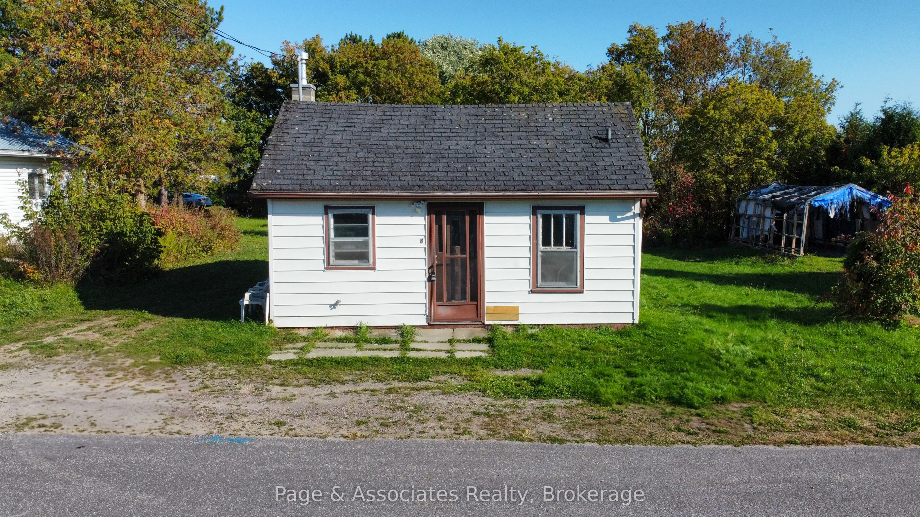 6 Aurele Street S