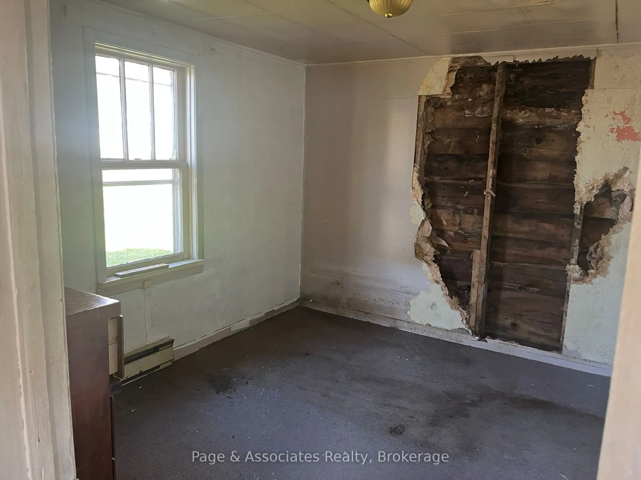 6 Aurele Street S