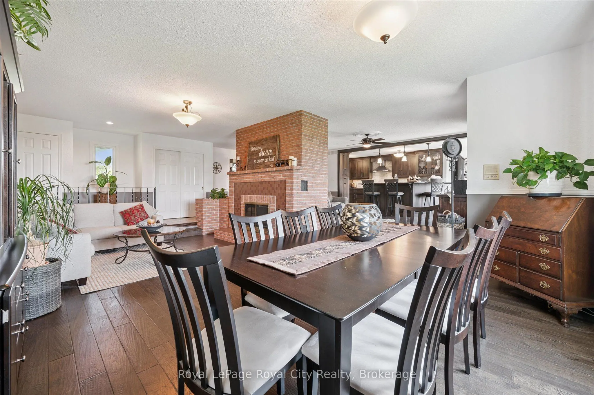 5072 Wellington Rd 32 Road