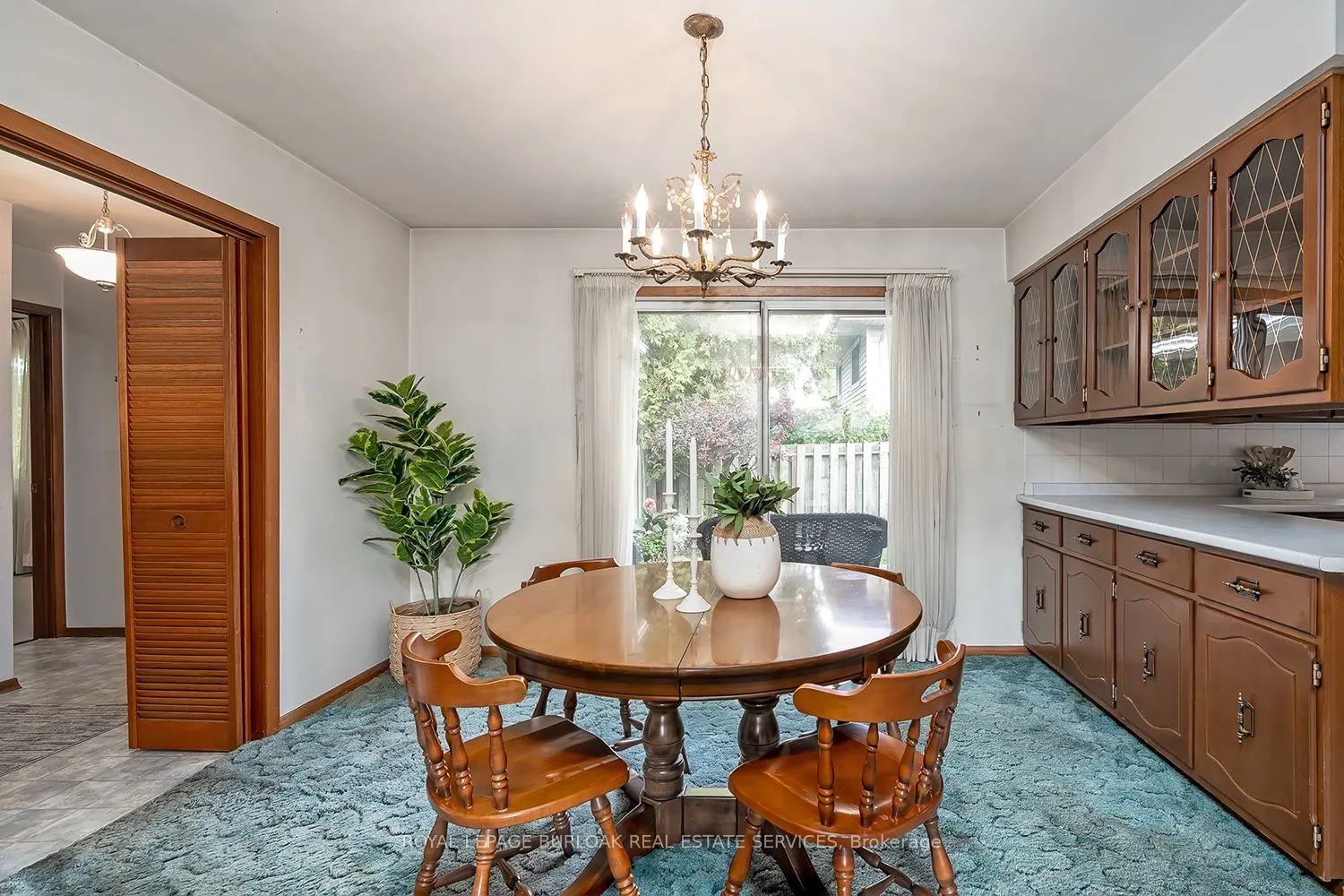 3 White Oaks Avenue
