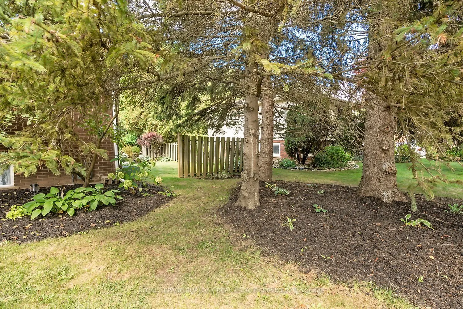 3 White Oaks Avenue