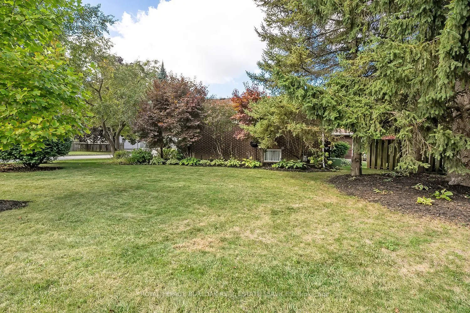 3 White Oaks Avenue