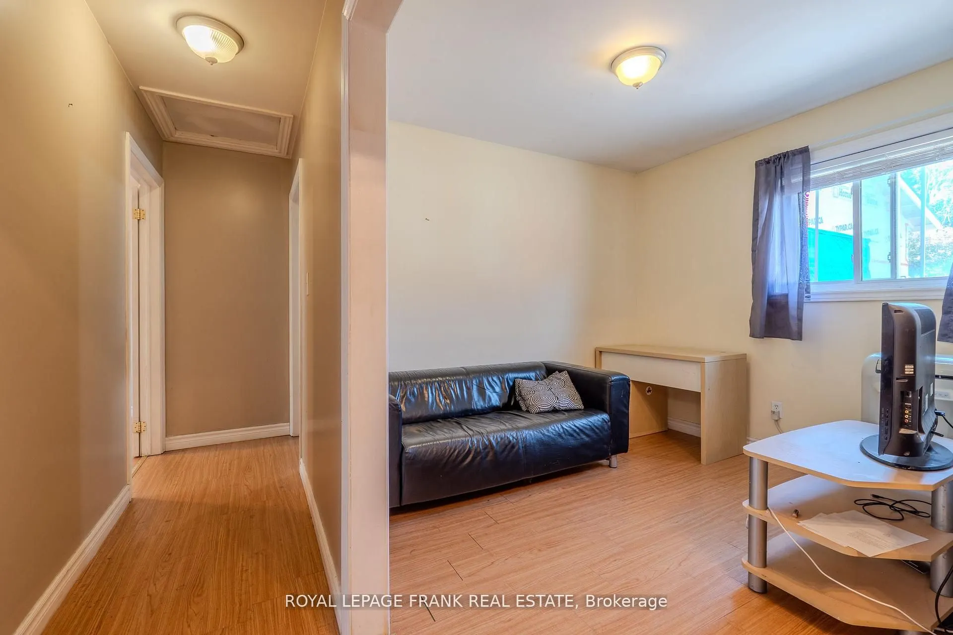 87 Durham Street W