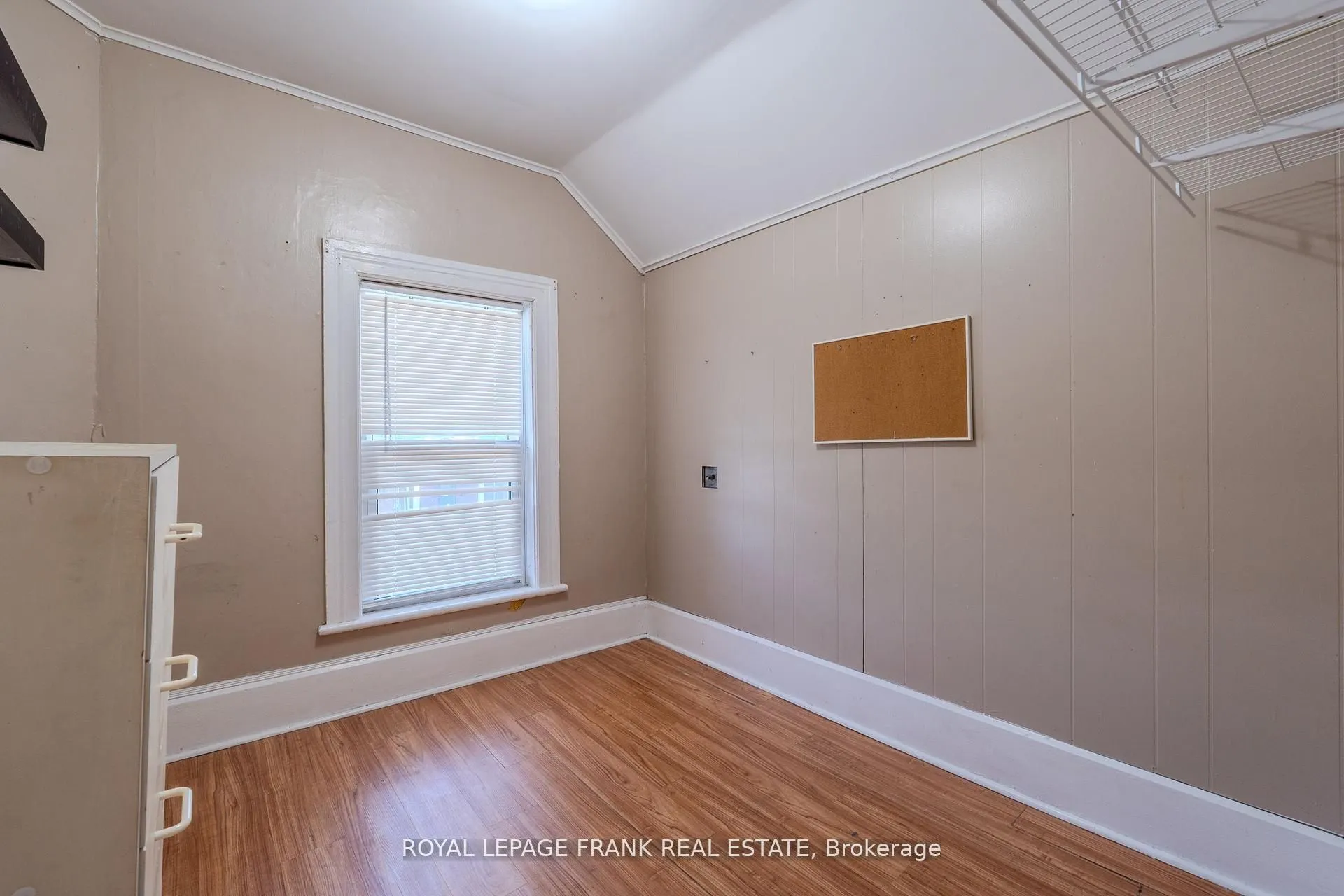 87 Durham Street W