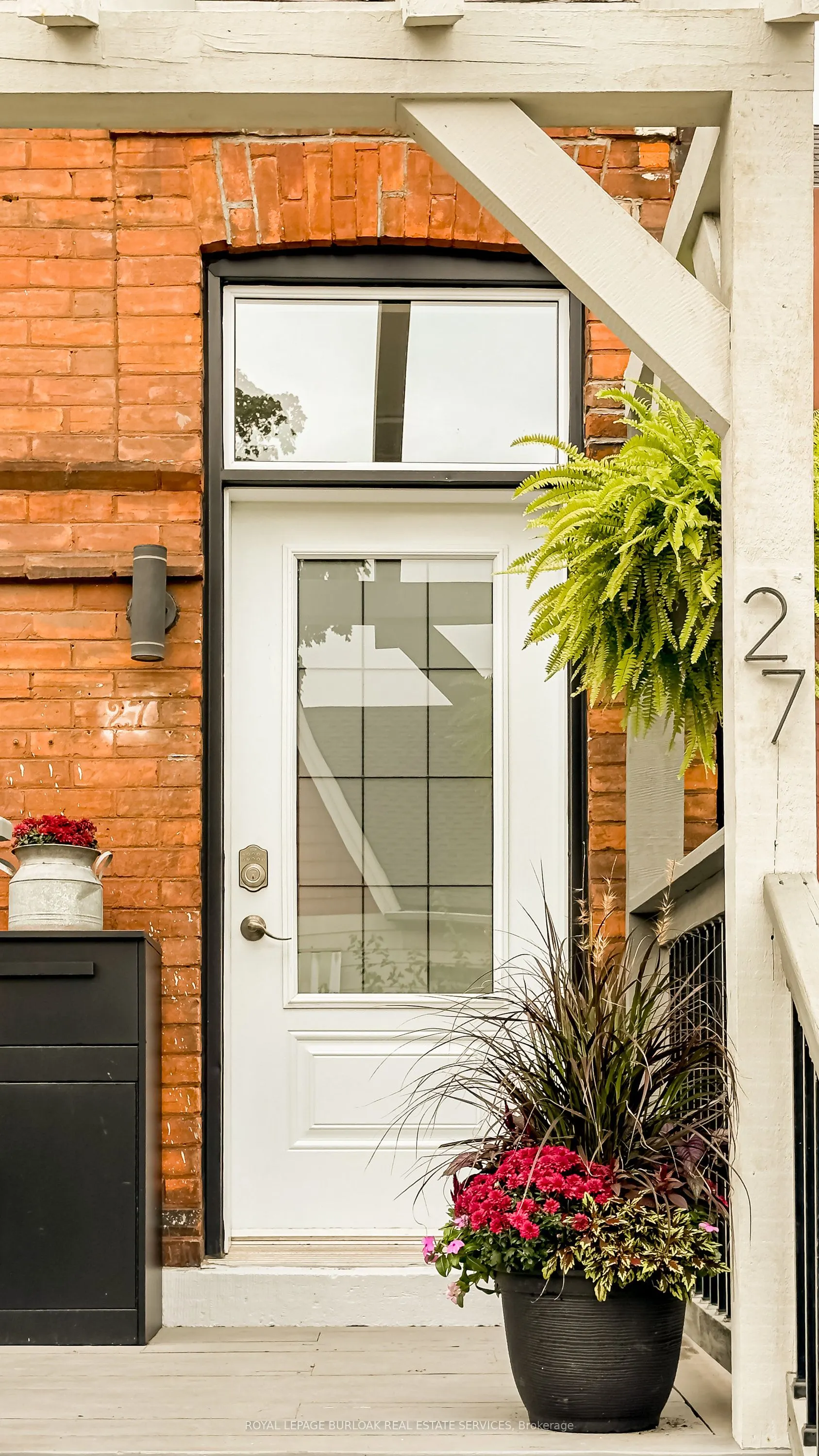 27 Steven Street