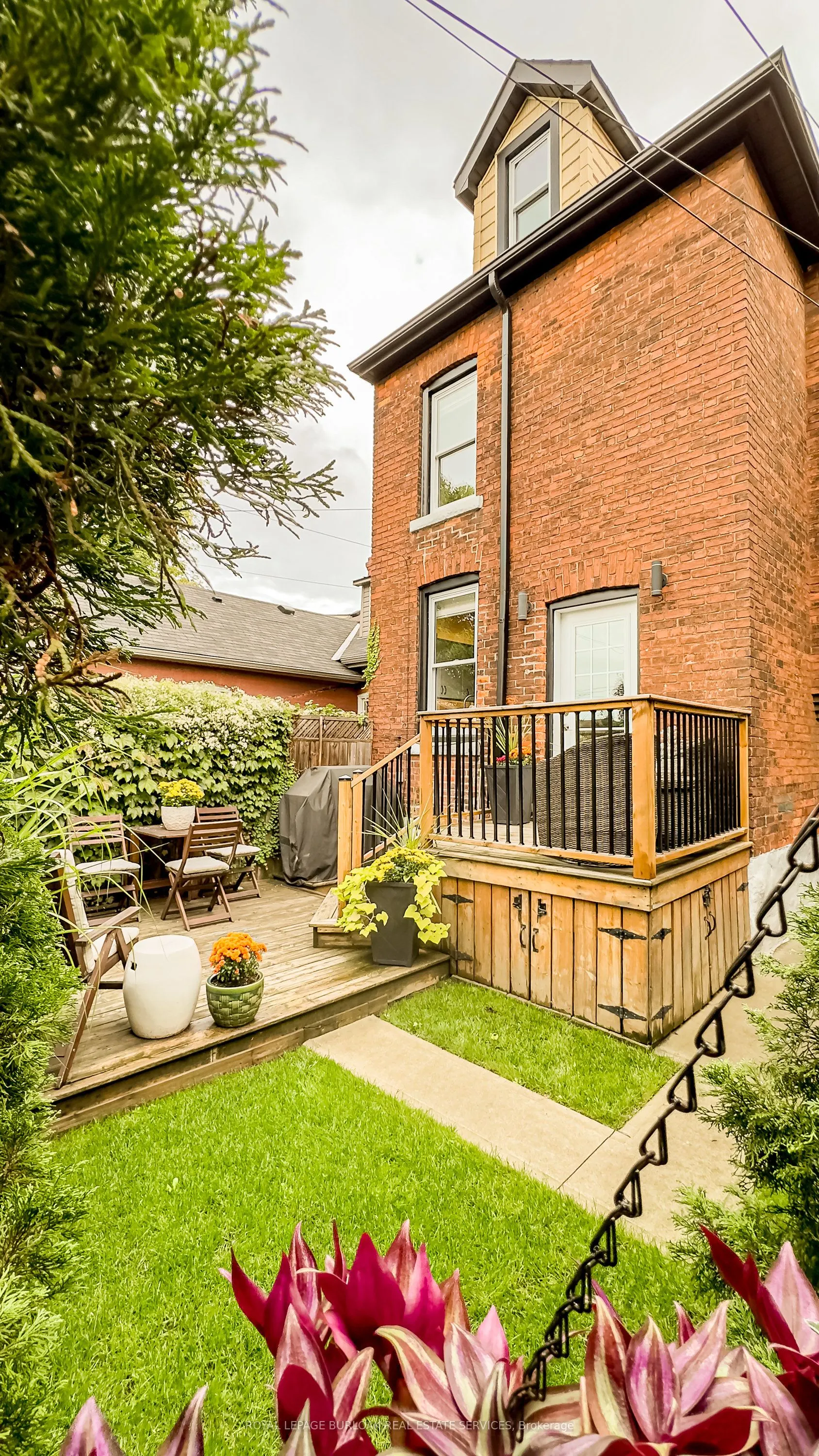 27 Steven Street
