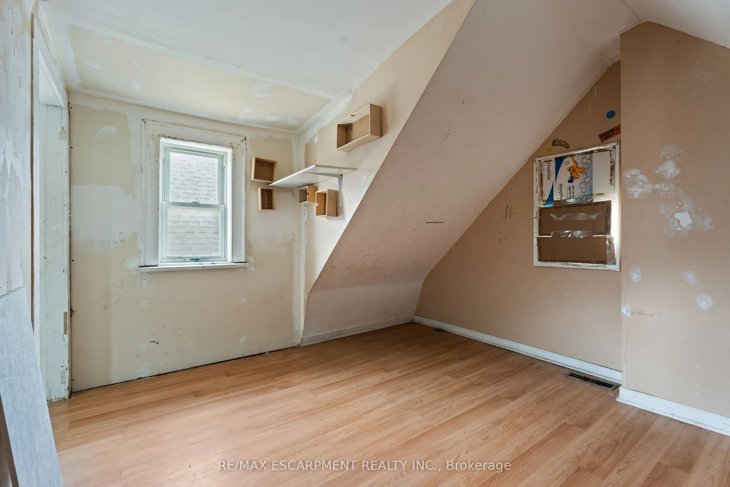 40 Rosemont Avenue