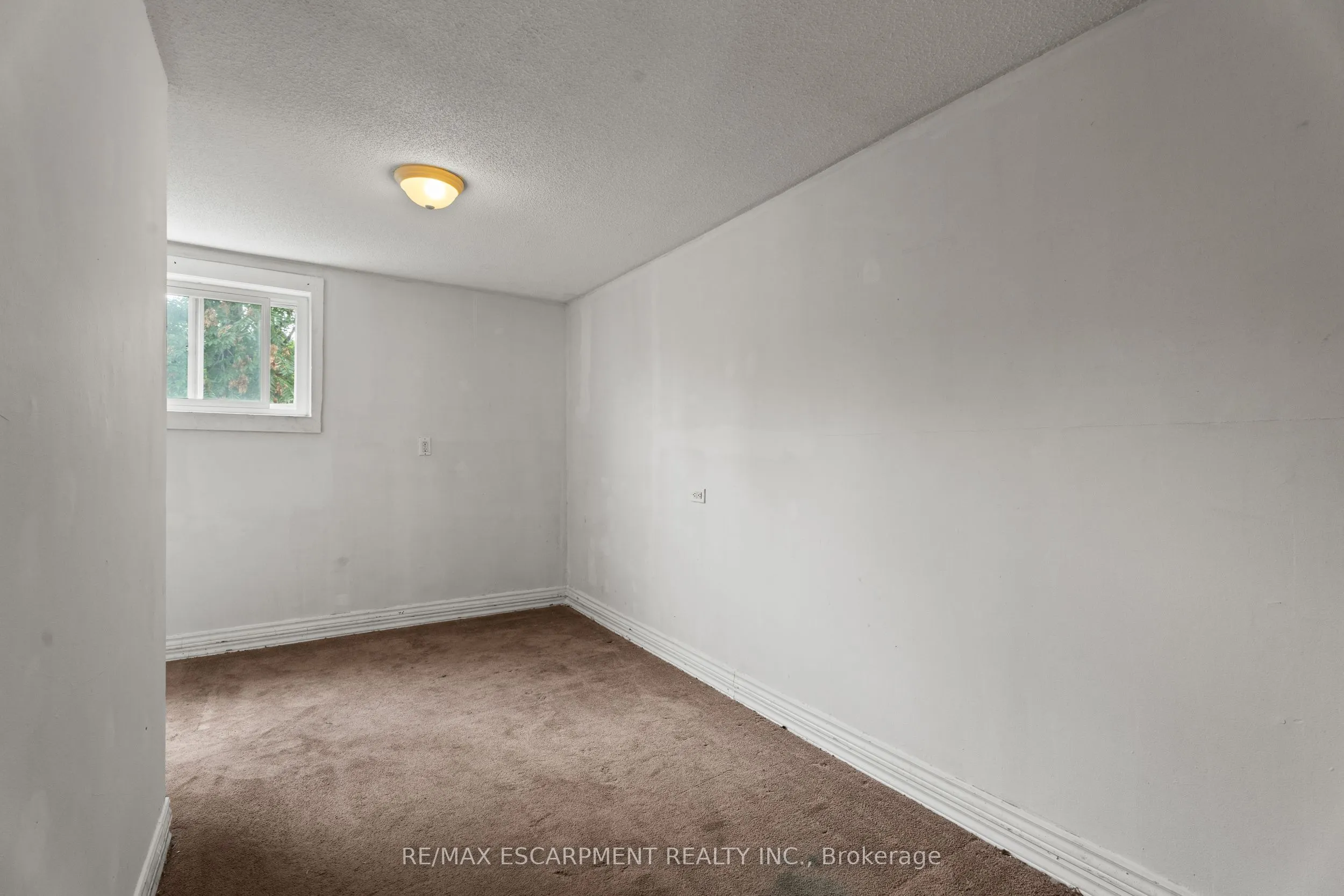40 Rosemont Avenue