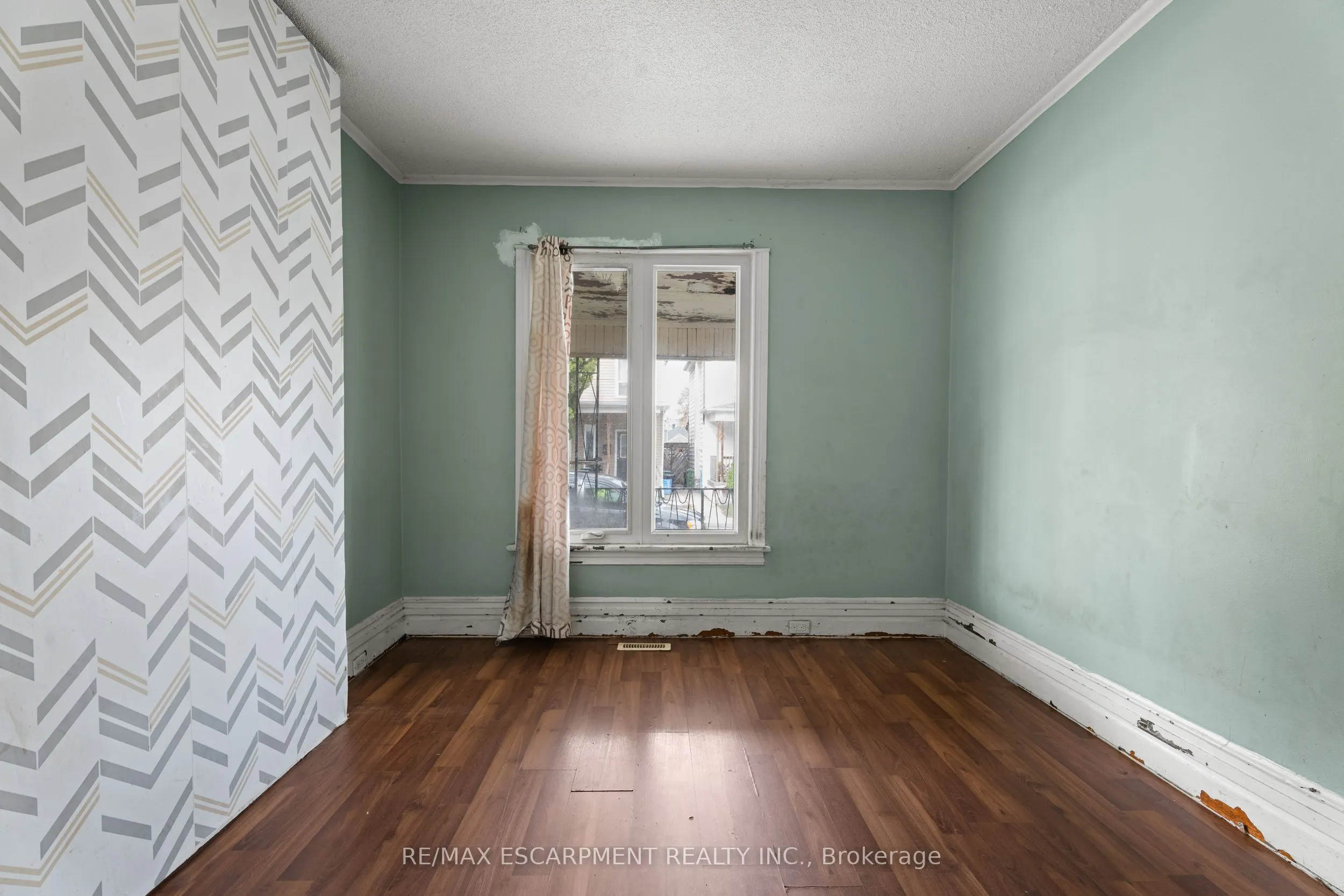 40 Rosemont Avenue
