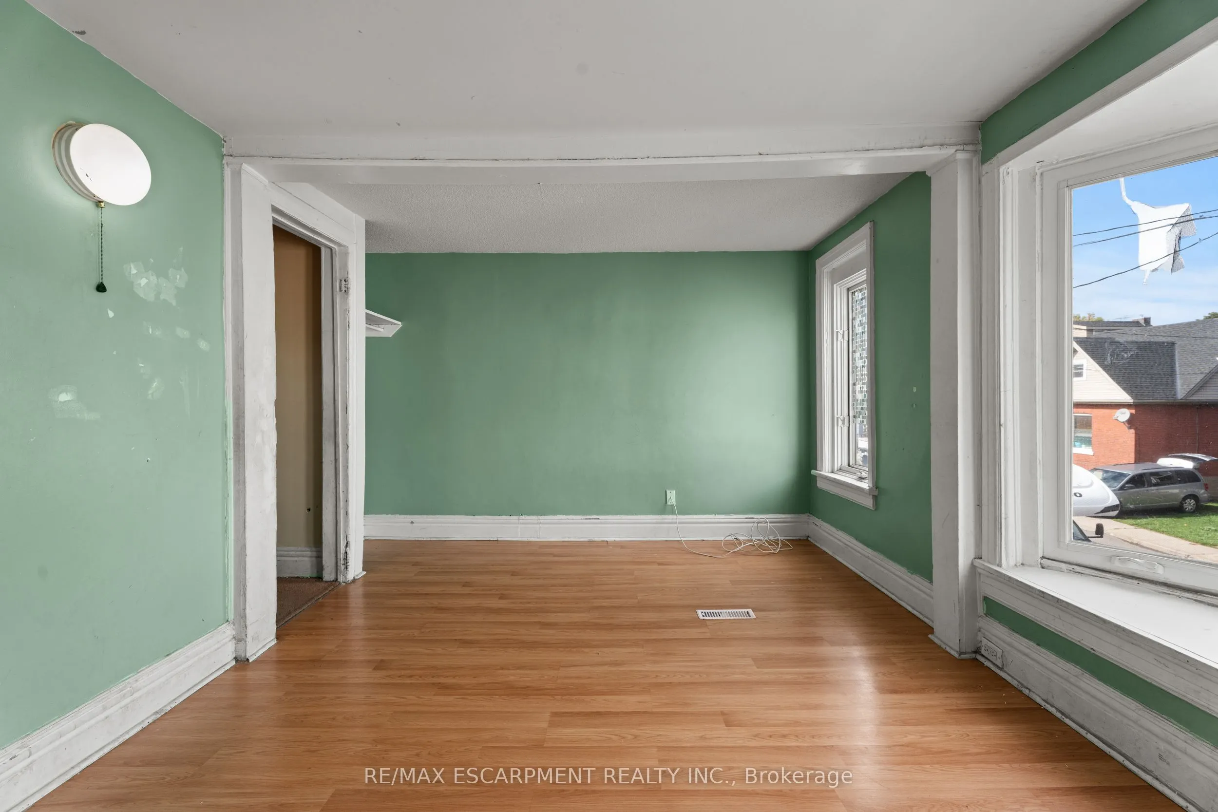 40 Rosemont Avenue