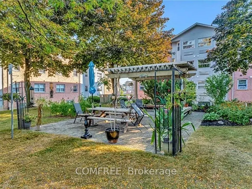 60 Hiawatha Road, #28