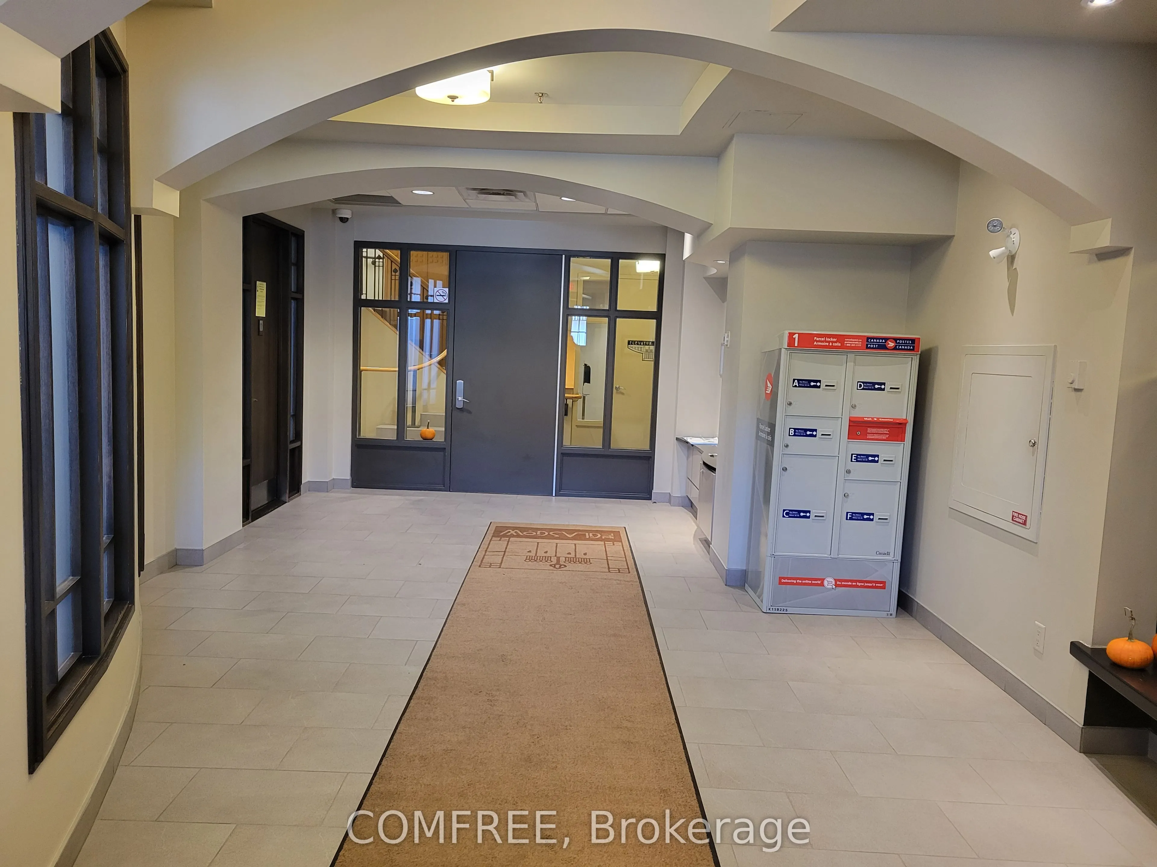 290 Powell Avenue, #302