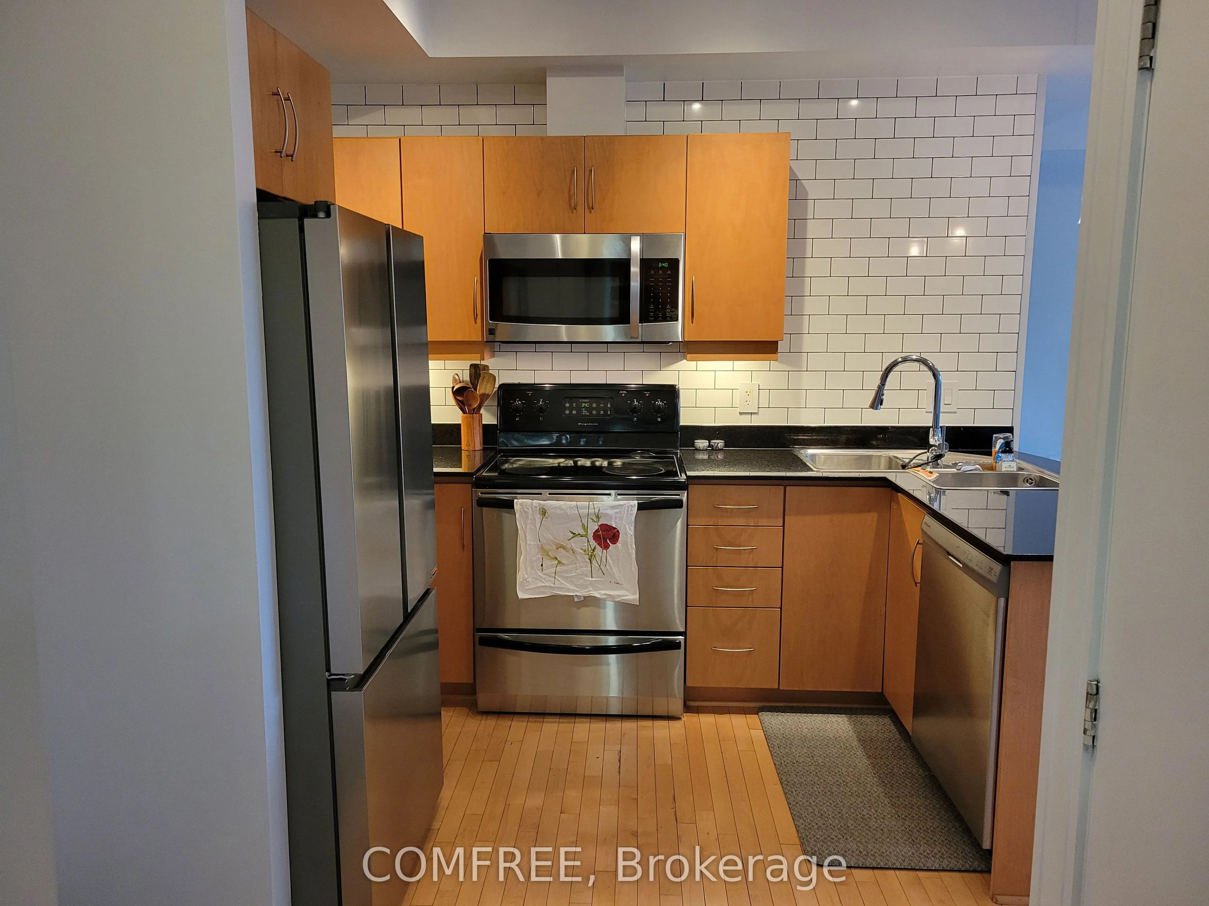 290 Powell Avenue, #302