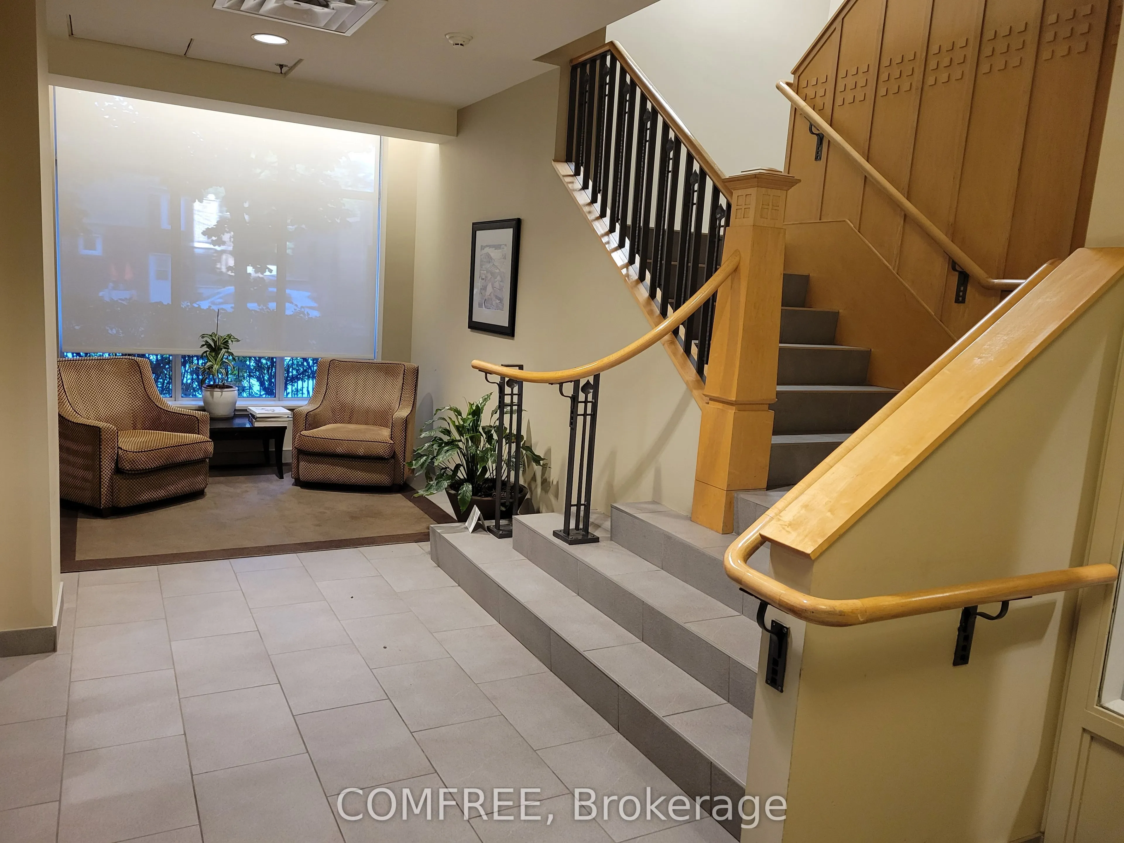 290 Powell Avenue, #302