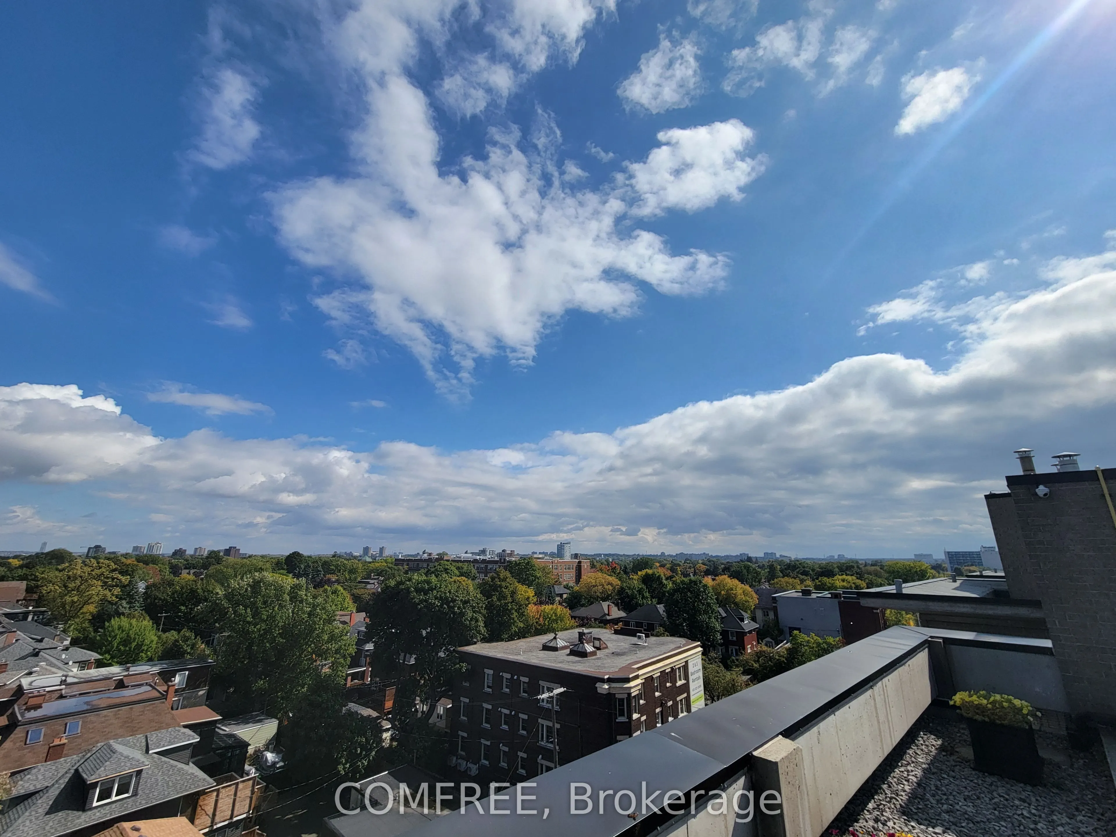 290 Powell Avenue, #302