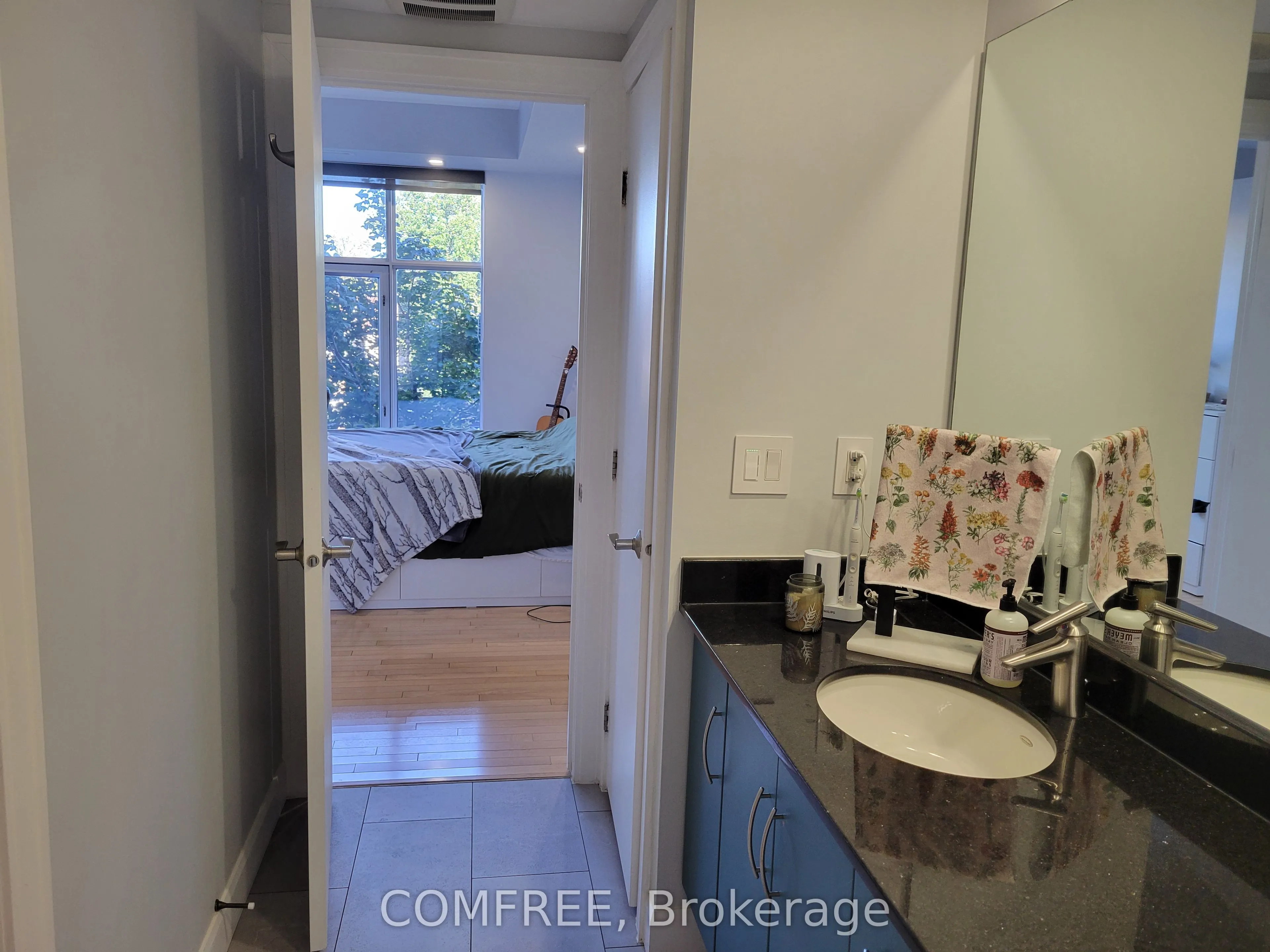 290 Powell Avenue, #302