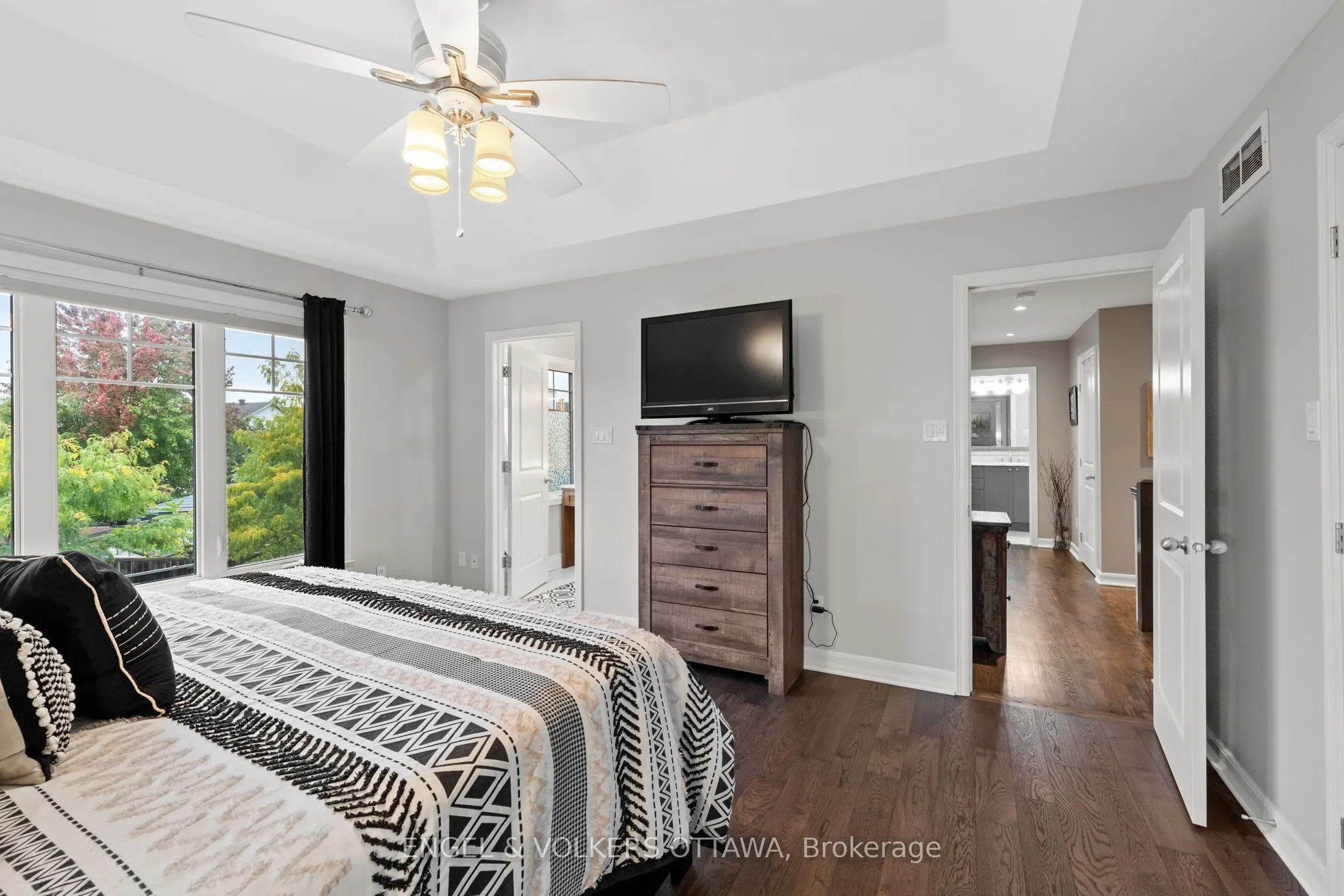 511 Erinwoods Circle