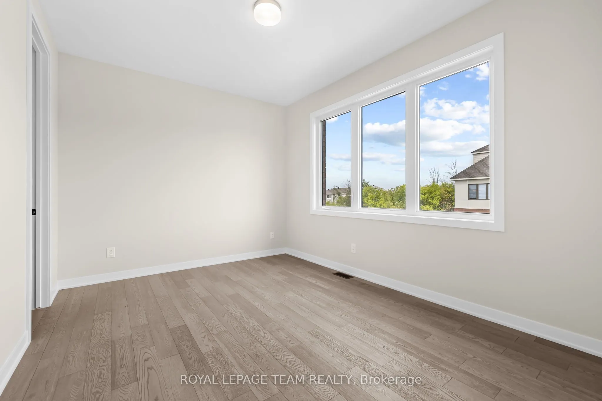 407 Euphoria Crescent