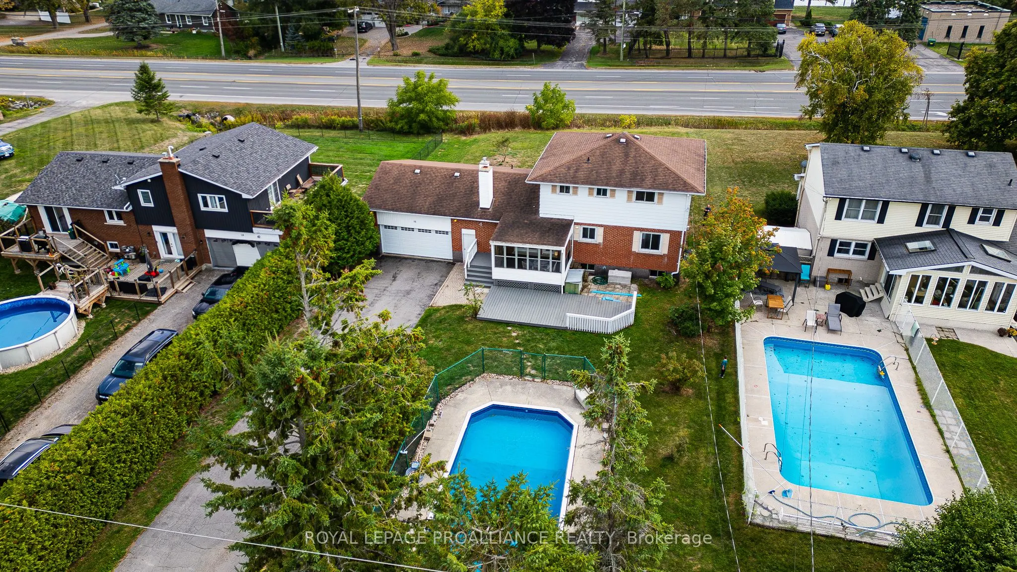 16 Country Club Drive