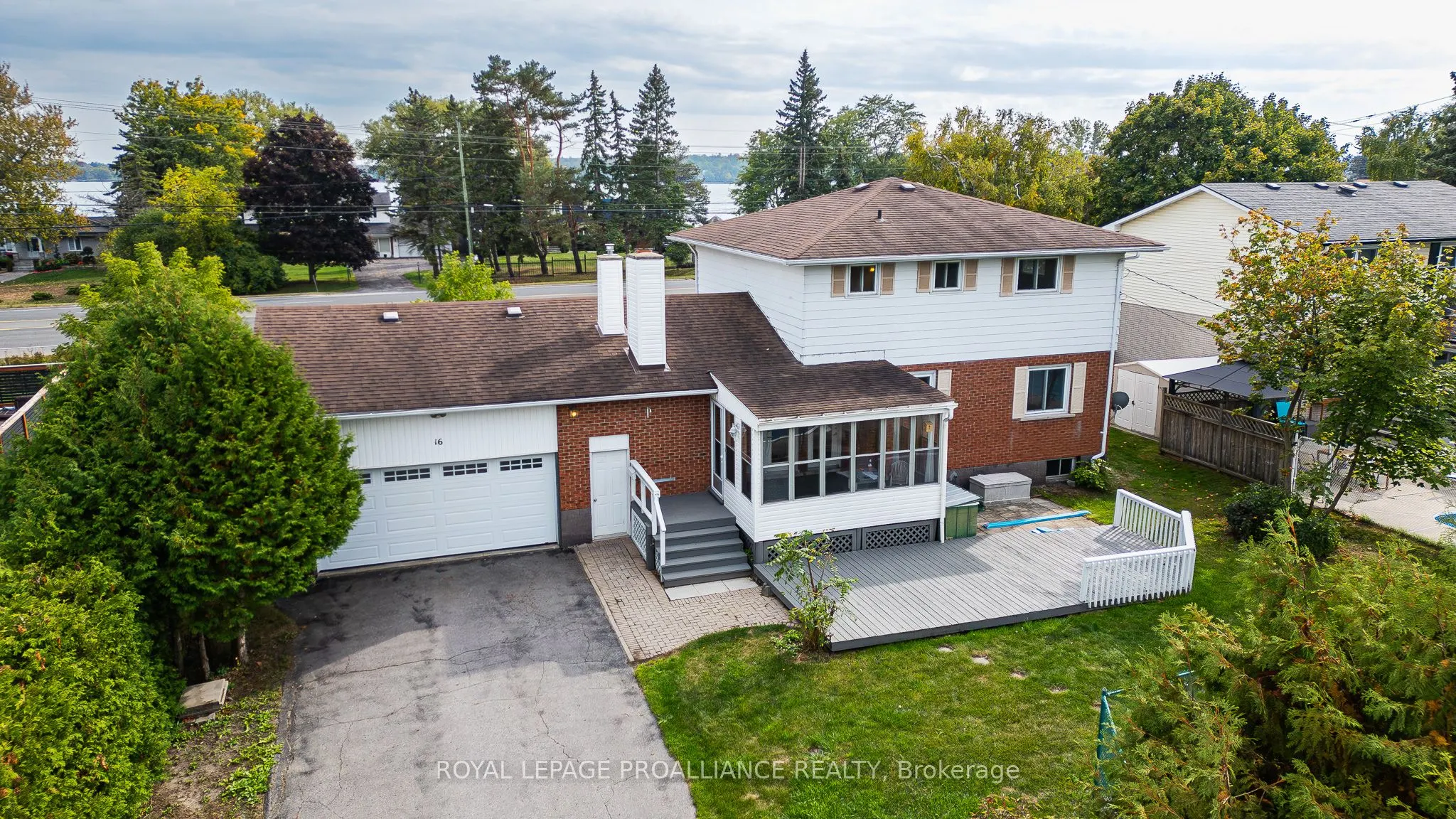 16 Country Club Drive