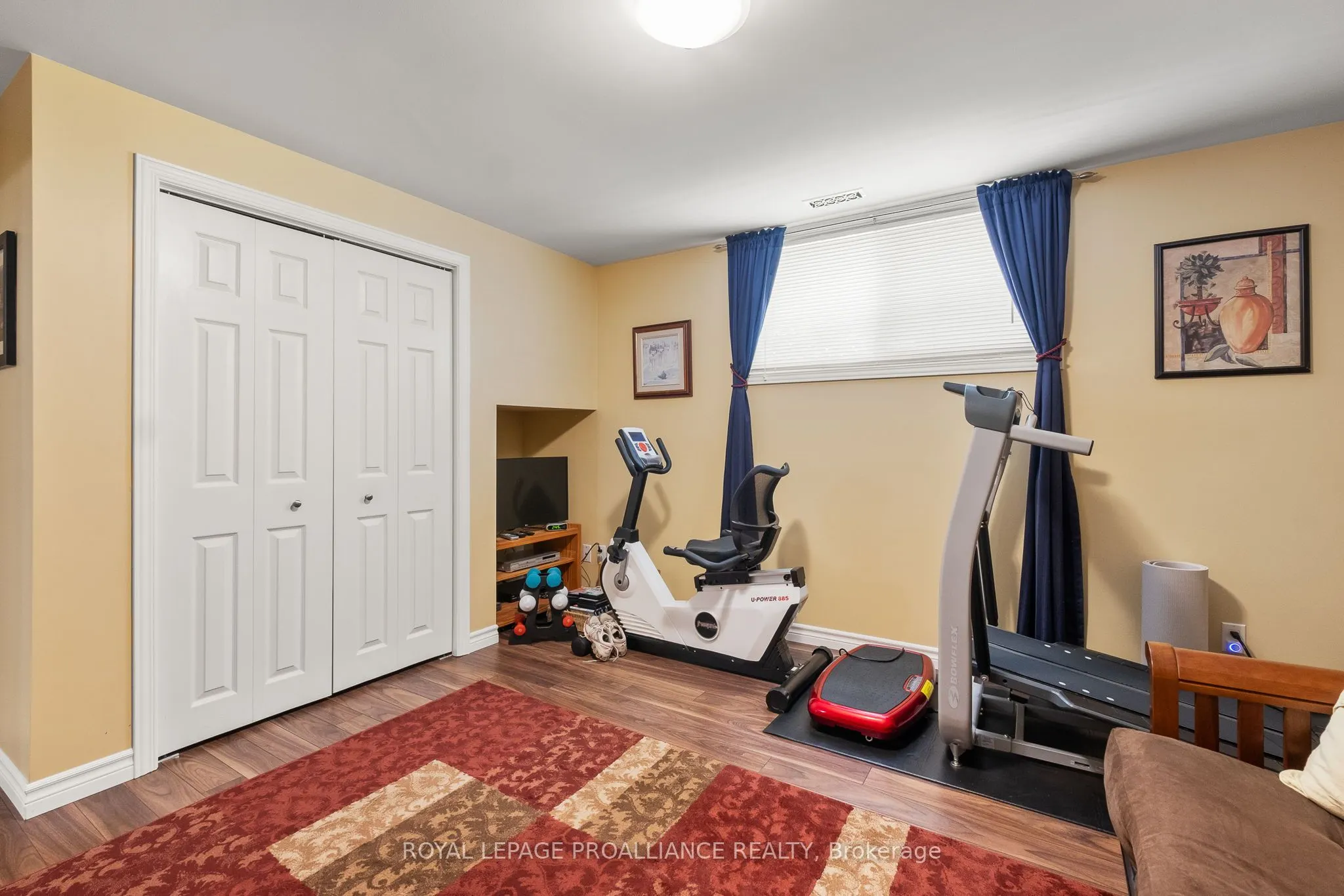 2535 Castlehill Drive