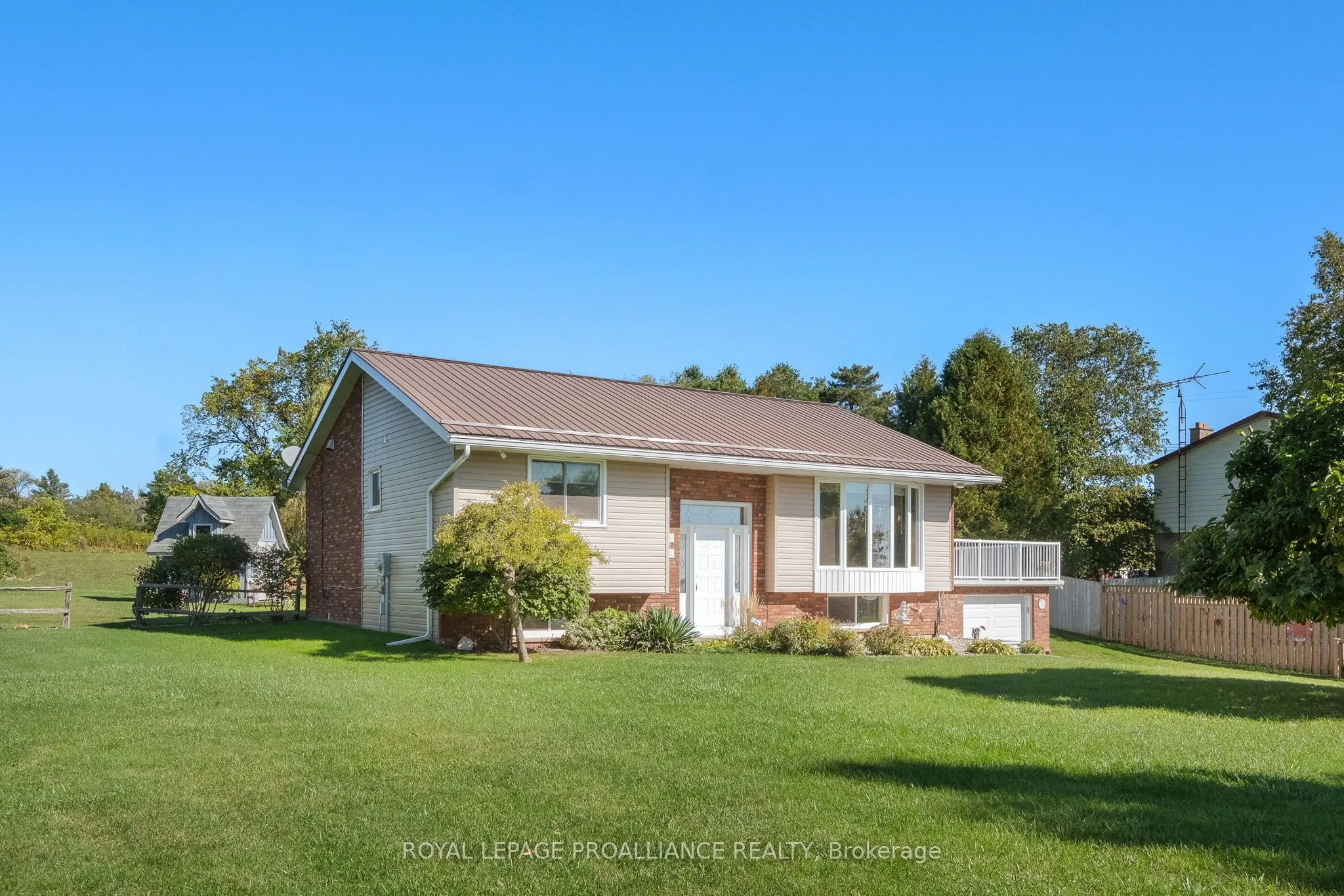 2535 Castlehill Drive