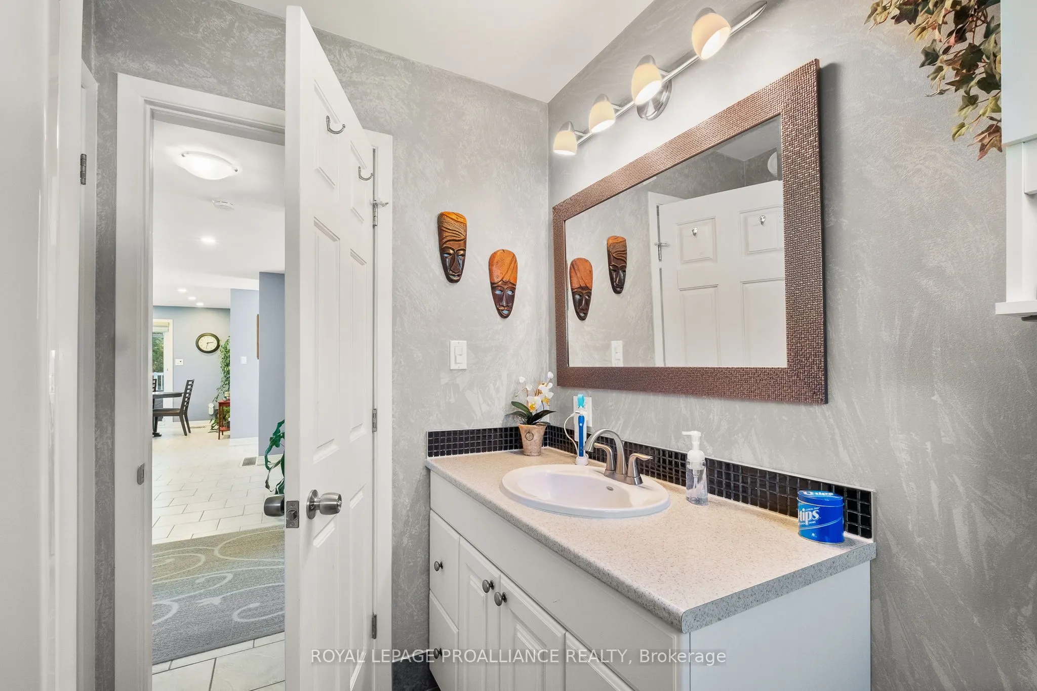 2535 Castlehill Drive
