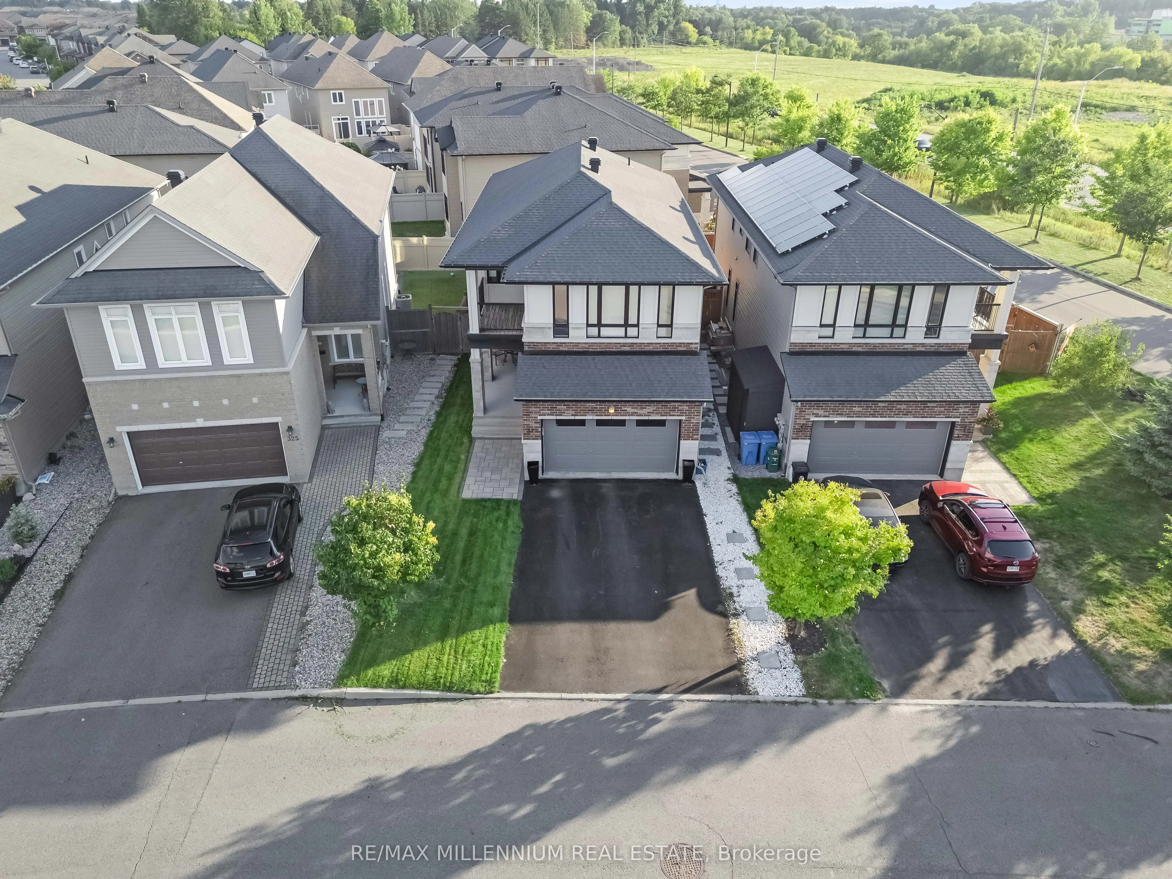 327 BALLINVILLE Circle