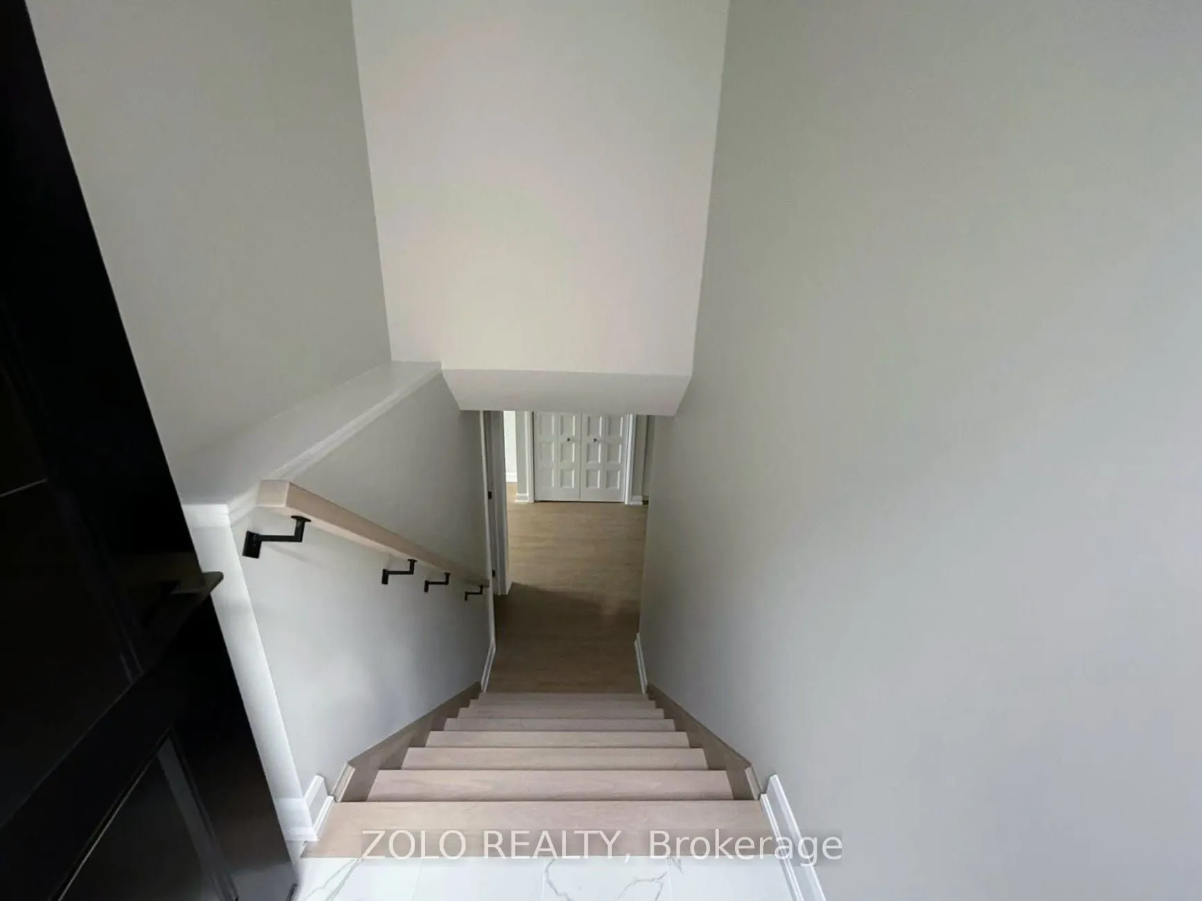 220/220A Ruby Drive