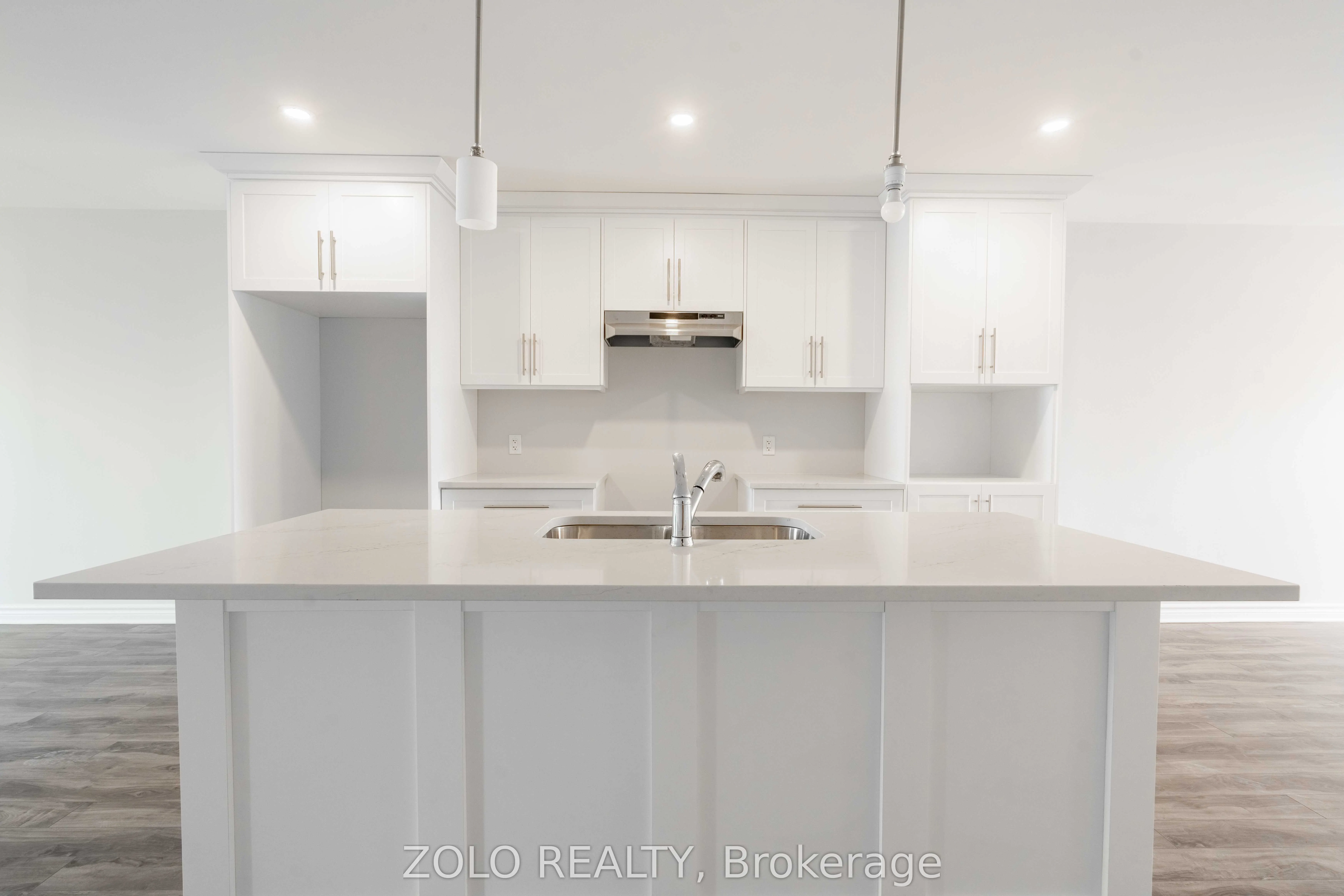 220/220A Ruby Drive