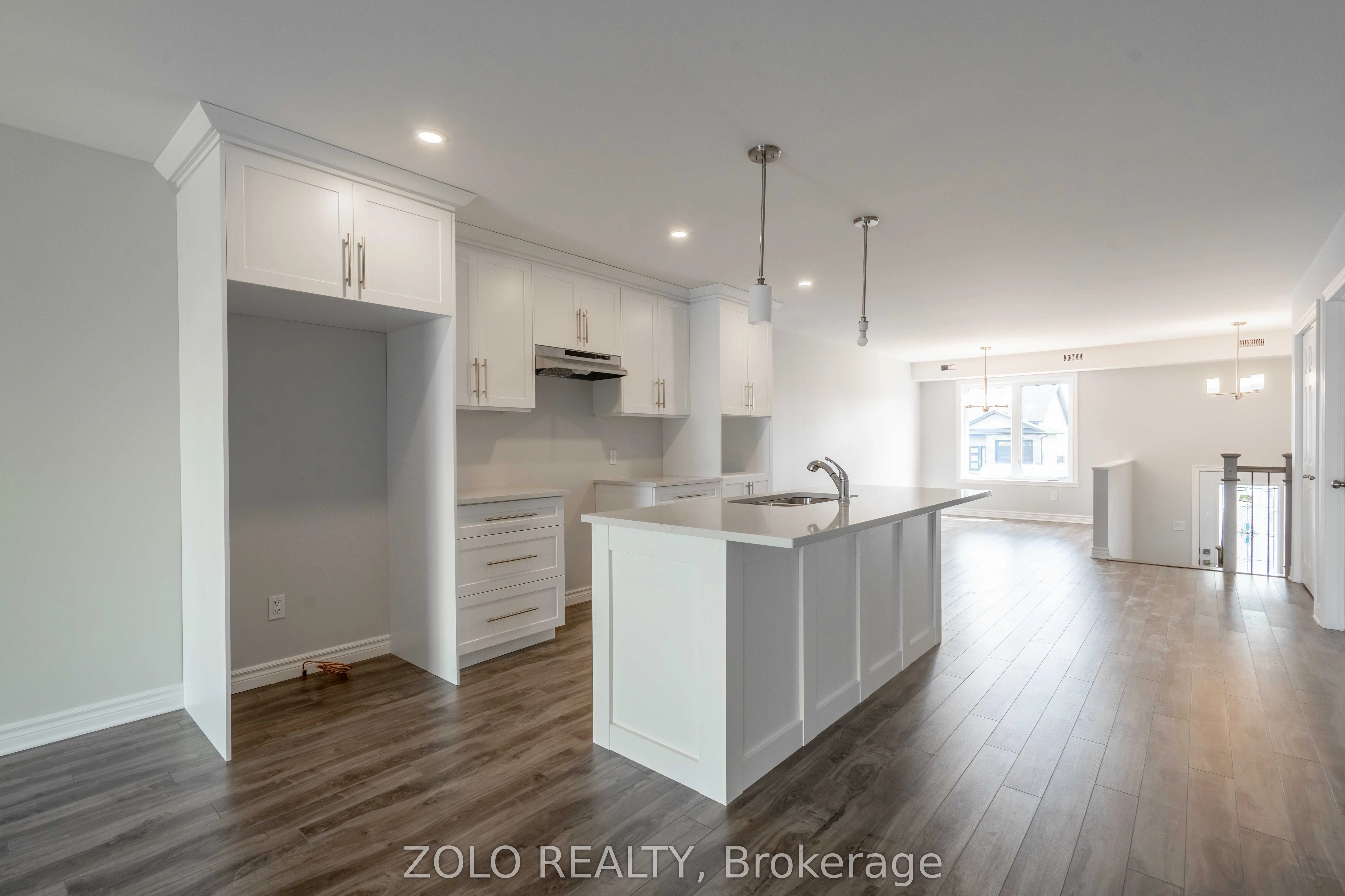 220/220A Ruby Drive
