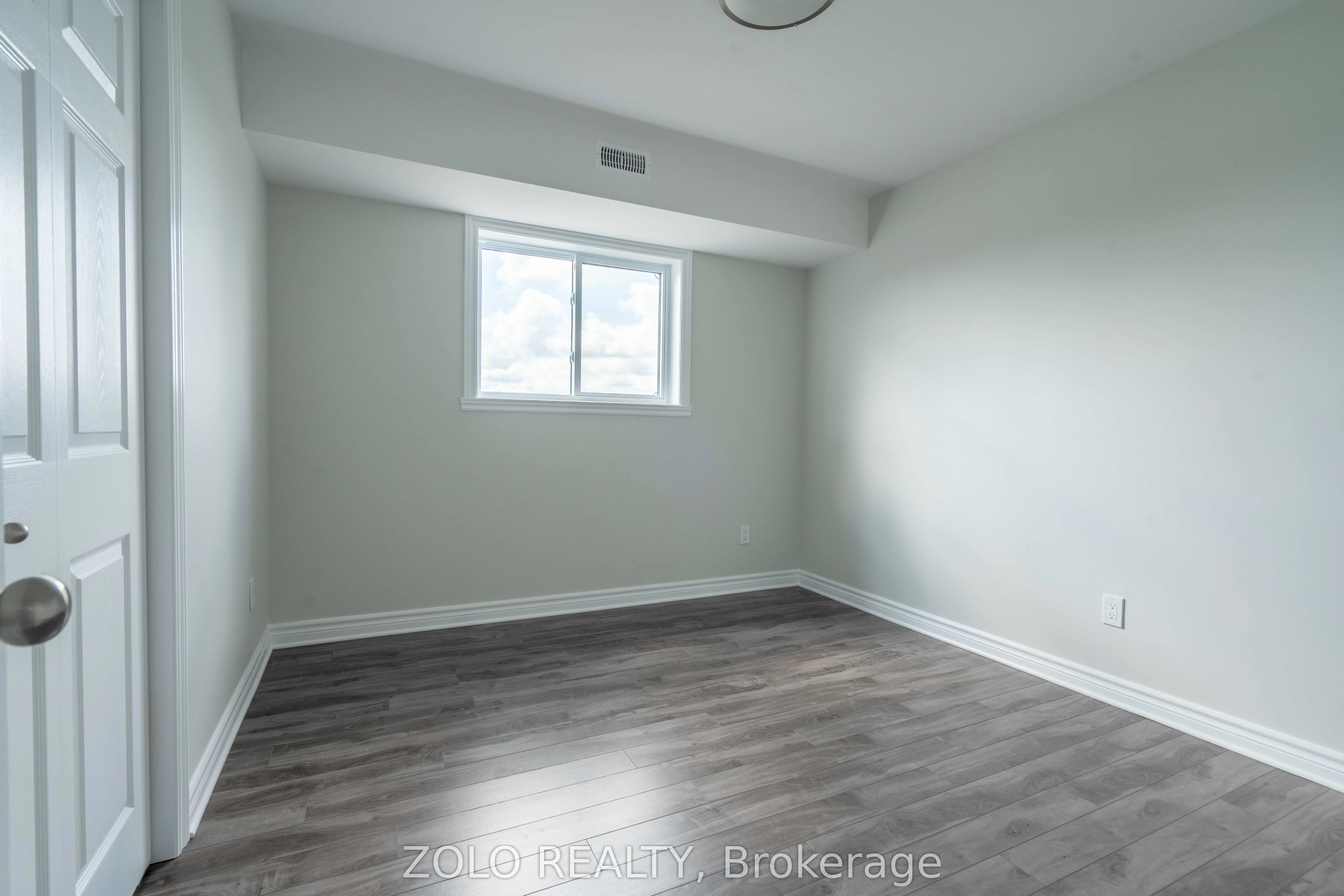 220/220A Ruby Drive