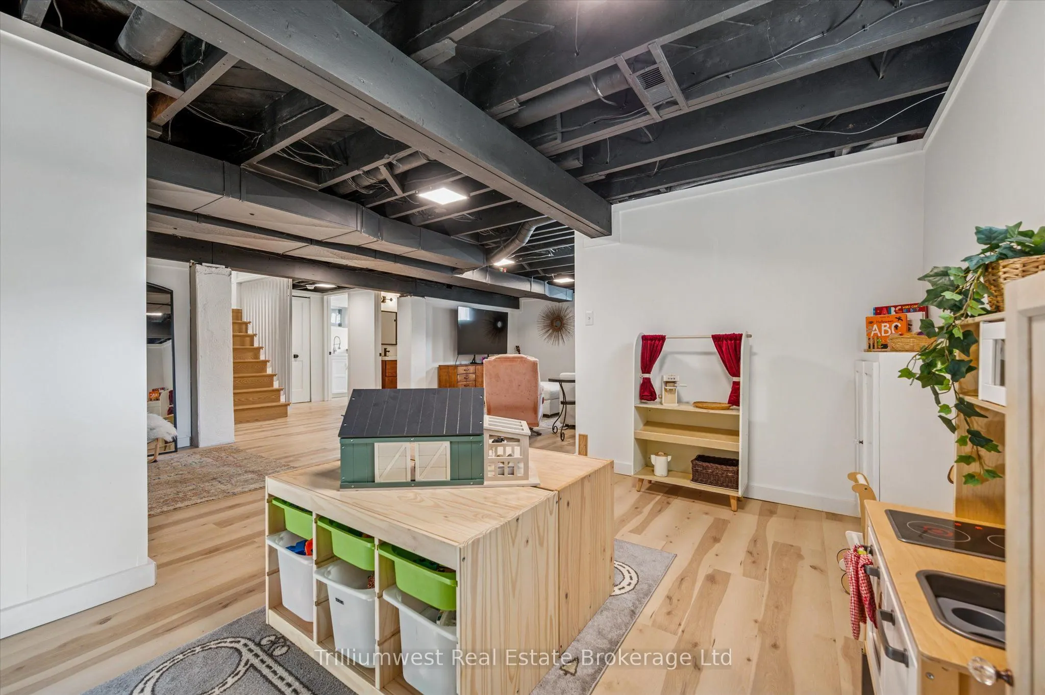 96 Selkirk Street