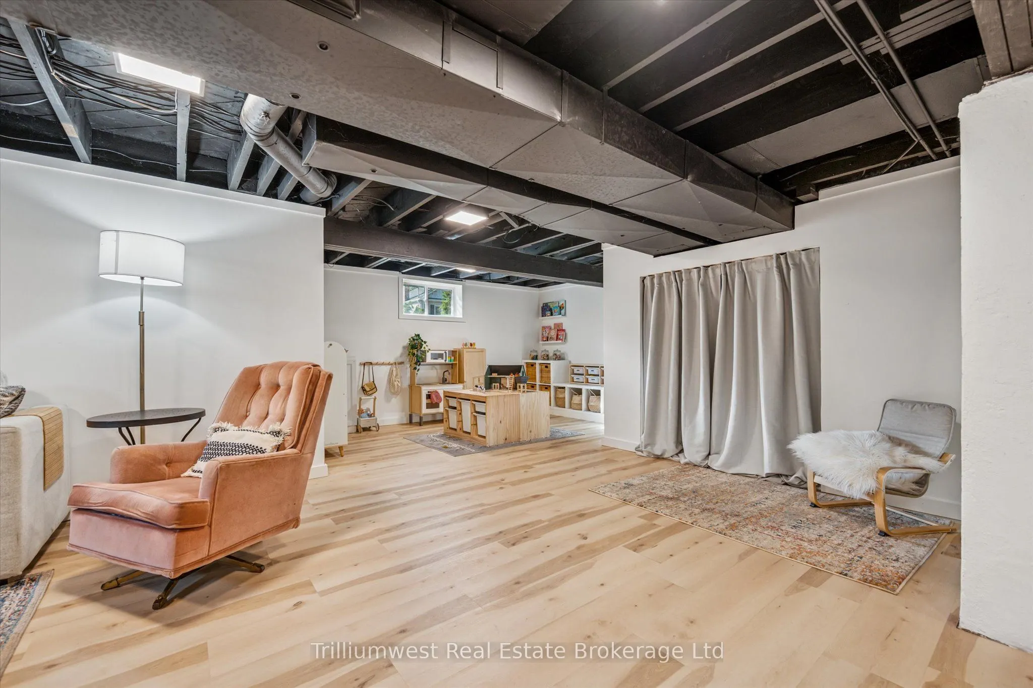 96 Selkirk Street