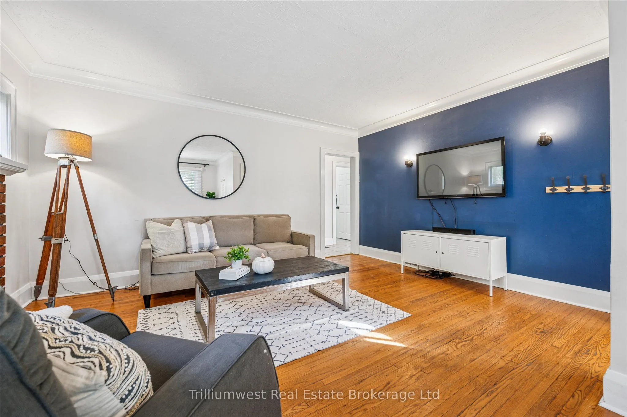 96 Selkirk Street