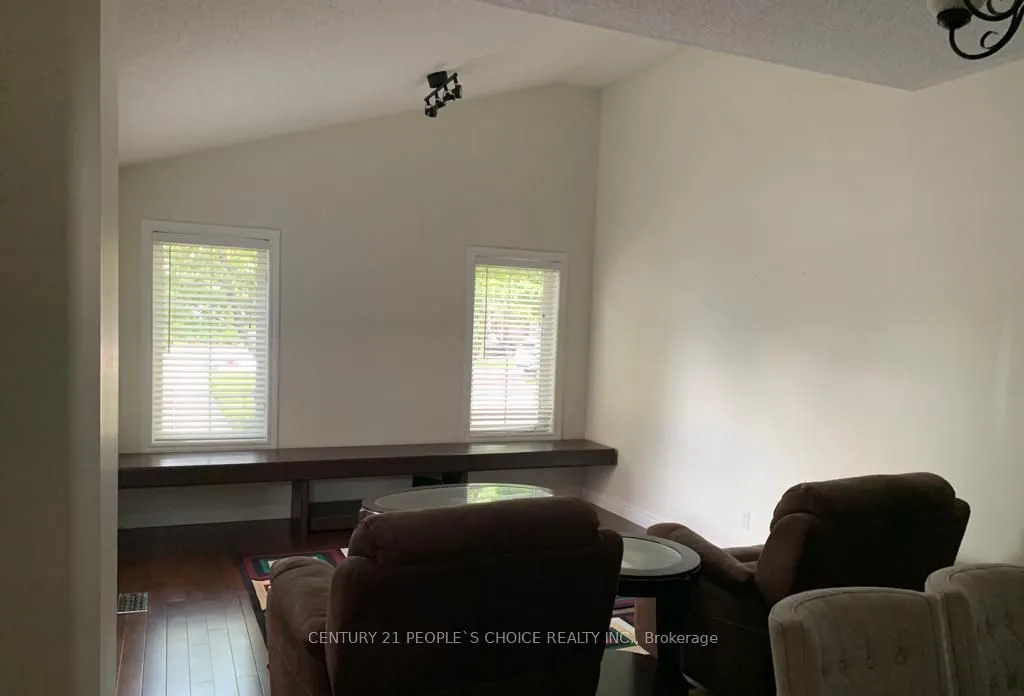 100 Beddoe Drive, #4