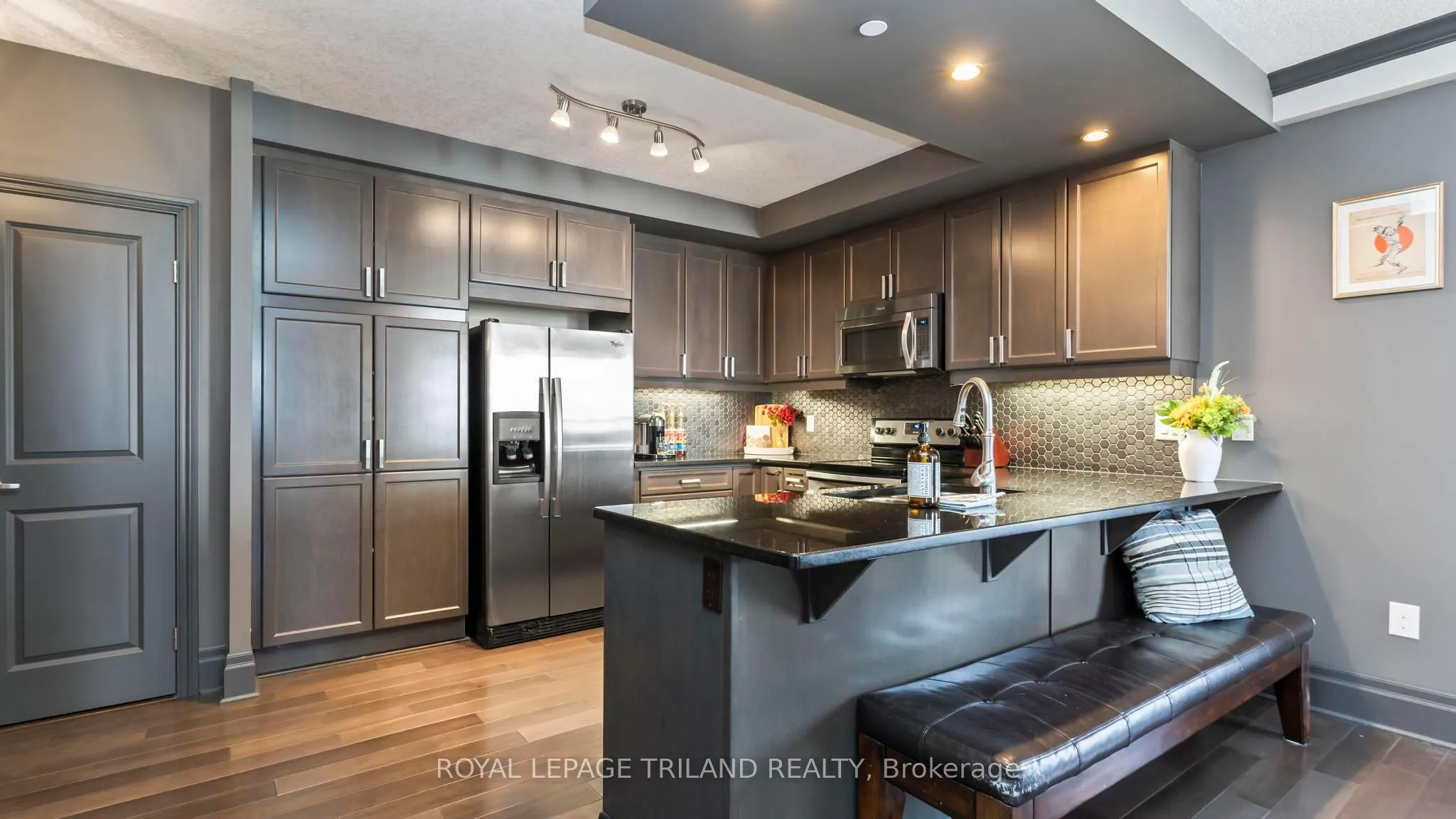330 RIDOUT Street N, #2303