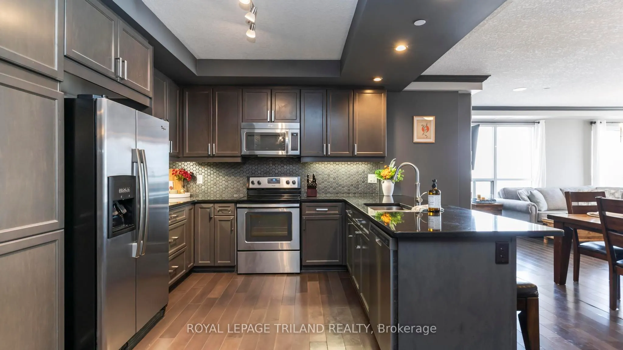 330 RIDOUT Street N, #2303