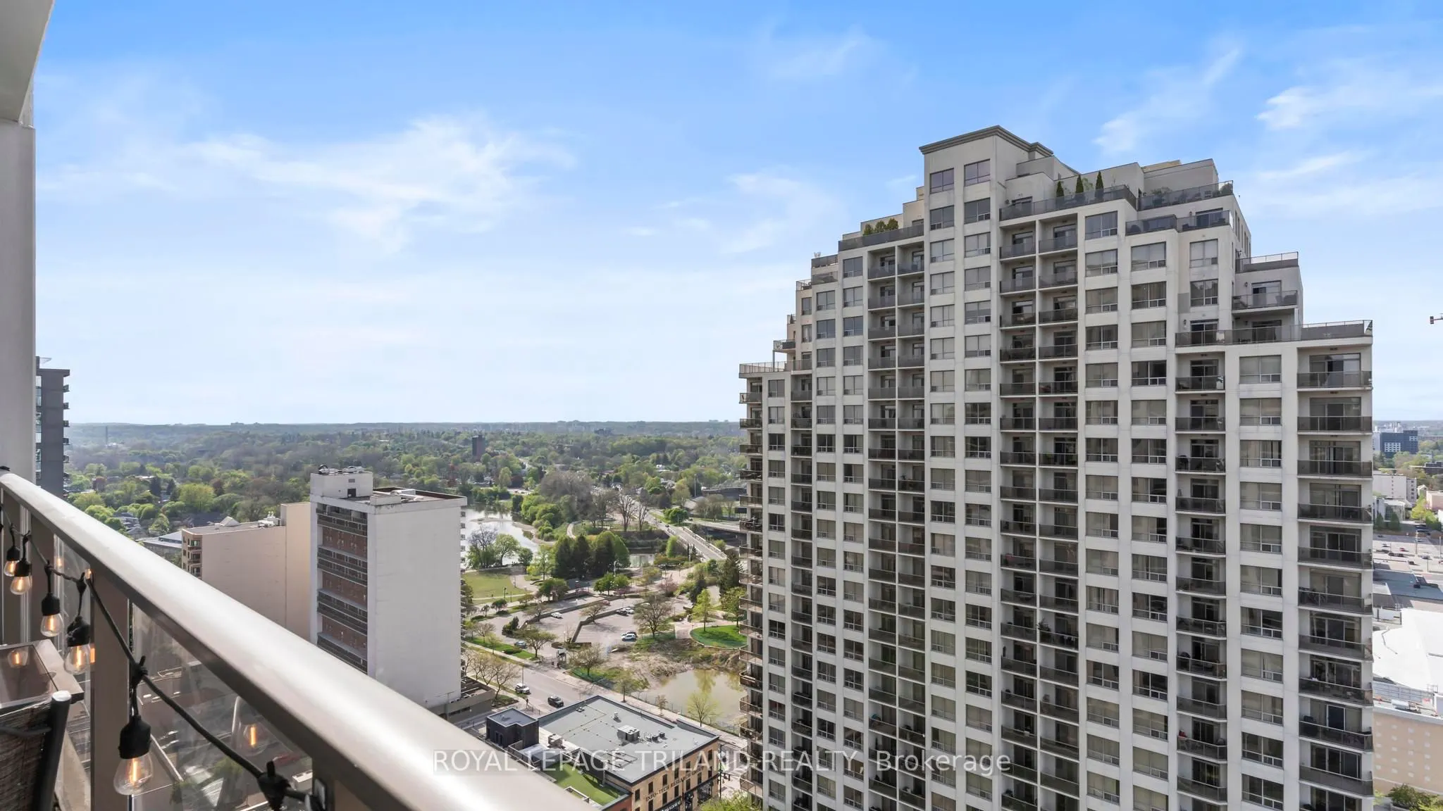 330 RIDOUT Street N, #2303