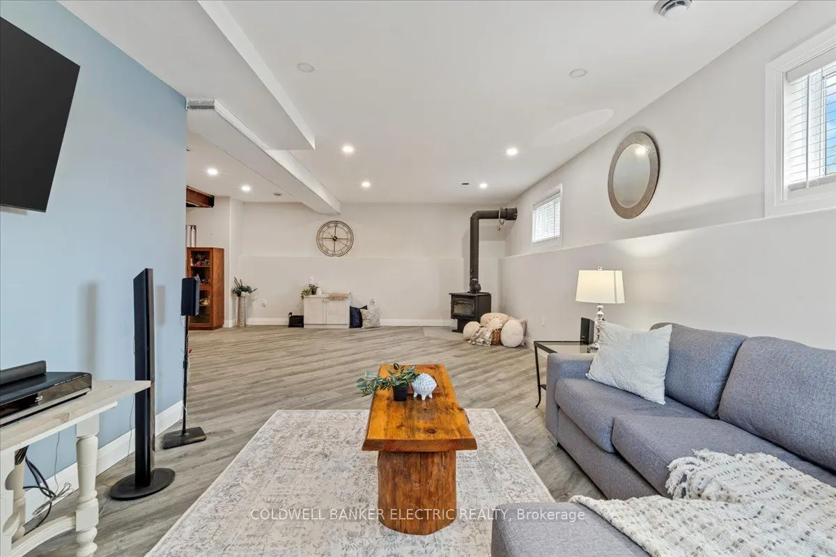 706 Percy Boom Road